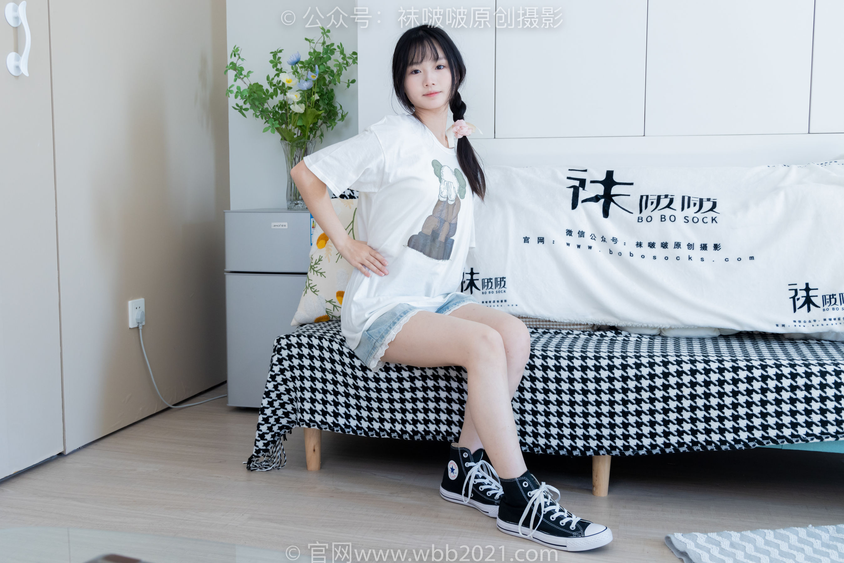 BoBoSocks袜啵啵 No.331 甜甜圈 -板鞋、白棉袜、裸足
