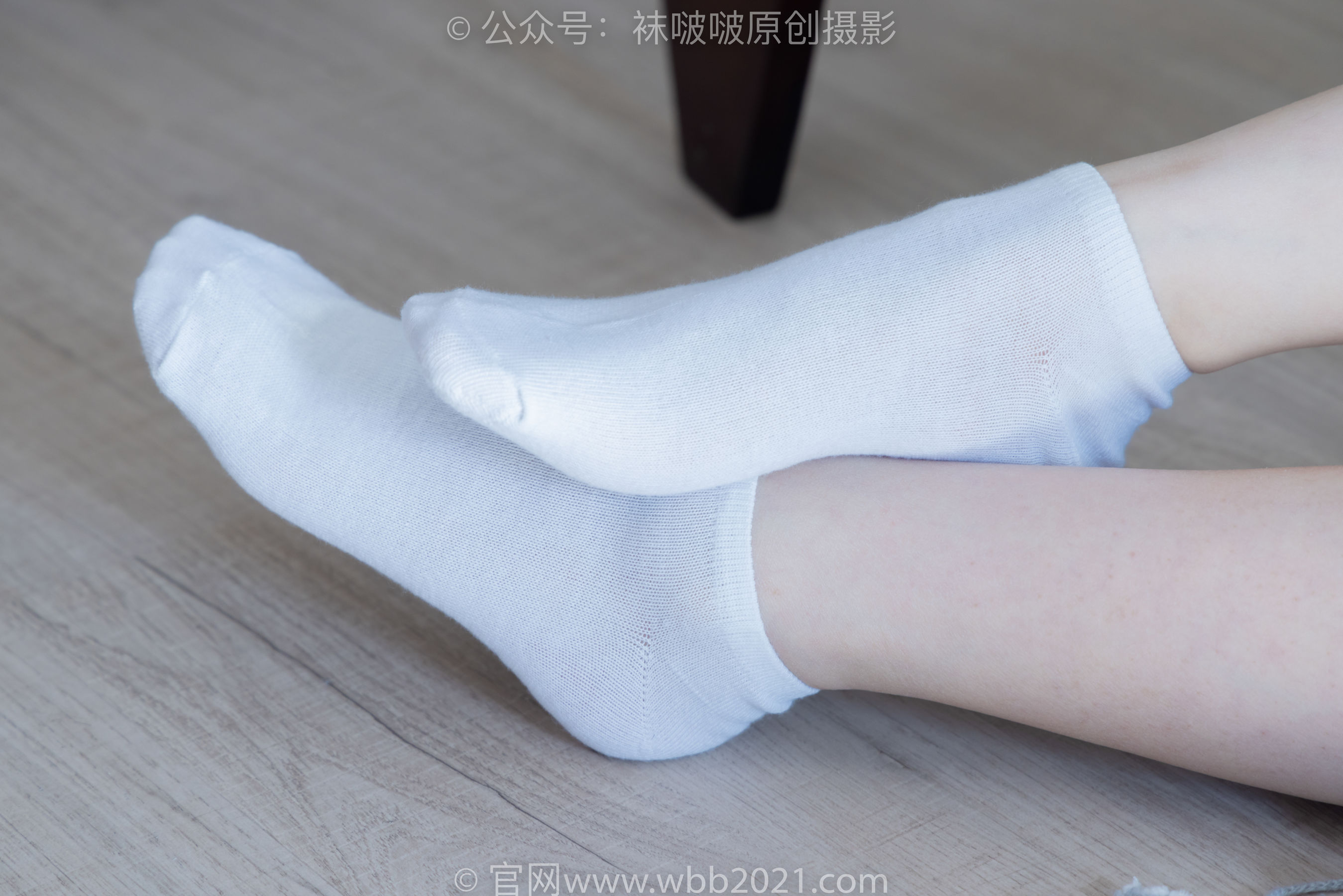 BoBoSocks袜啵啵 No.331 甜甜圈 -板鞋、白棉袜、裸足