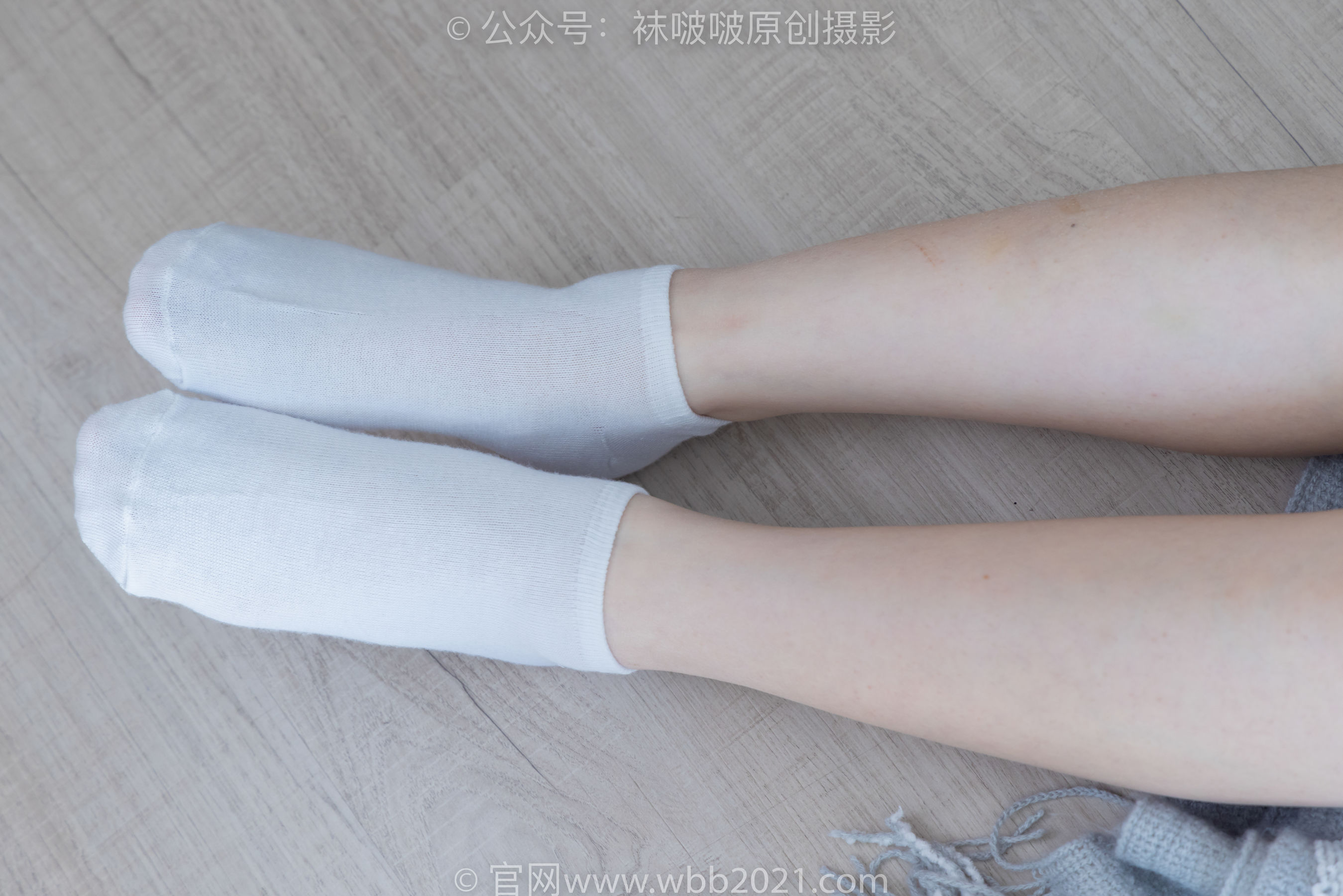 BoBoSocks袜啵啵 No.331 甜甜圈 -板鞋、白棉袜、裸足