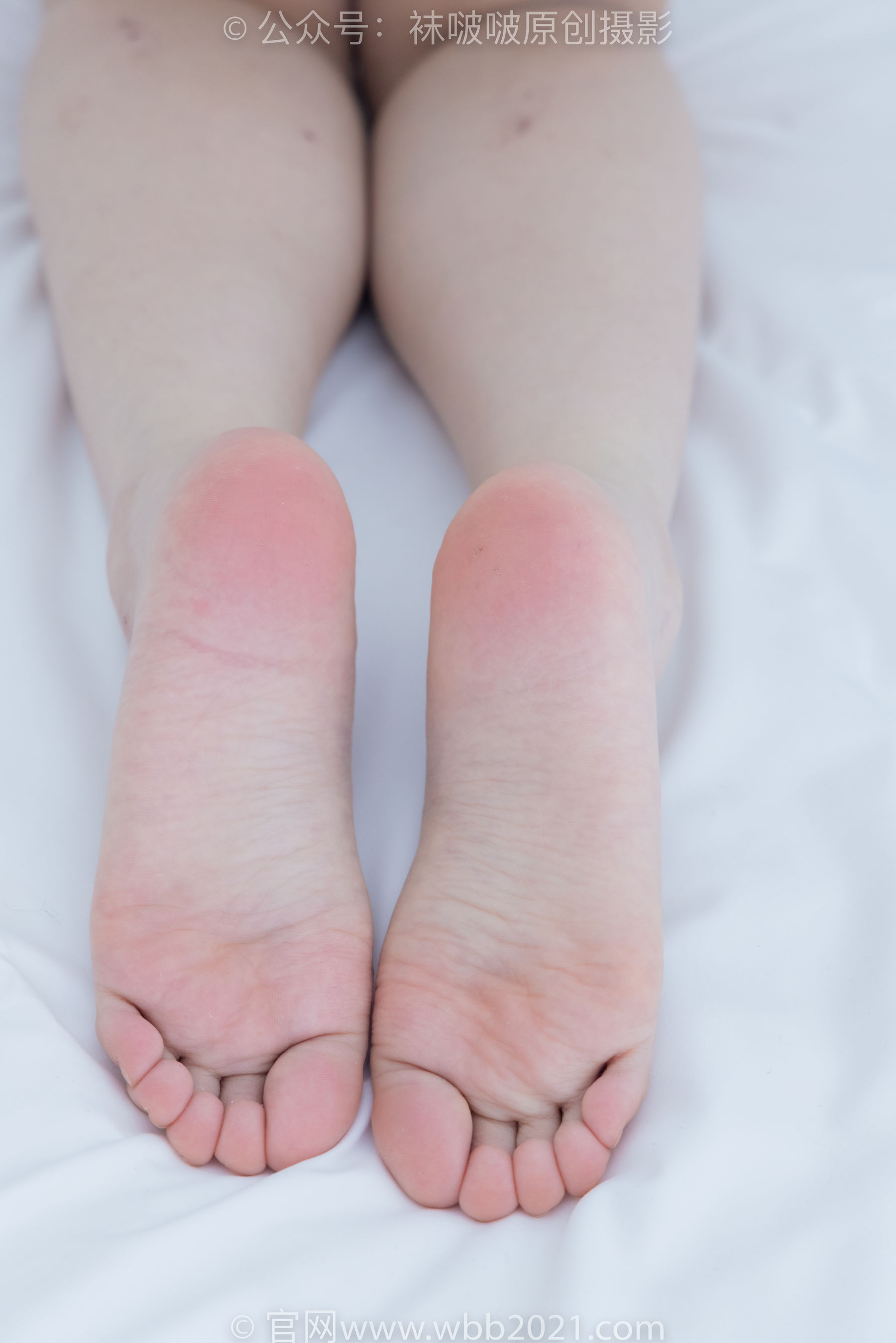 BoBoSocks袜啵啵 No.331 甜甜圈 -板鞋、白棉袜、裸足