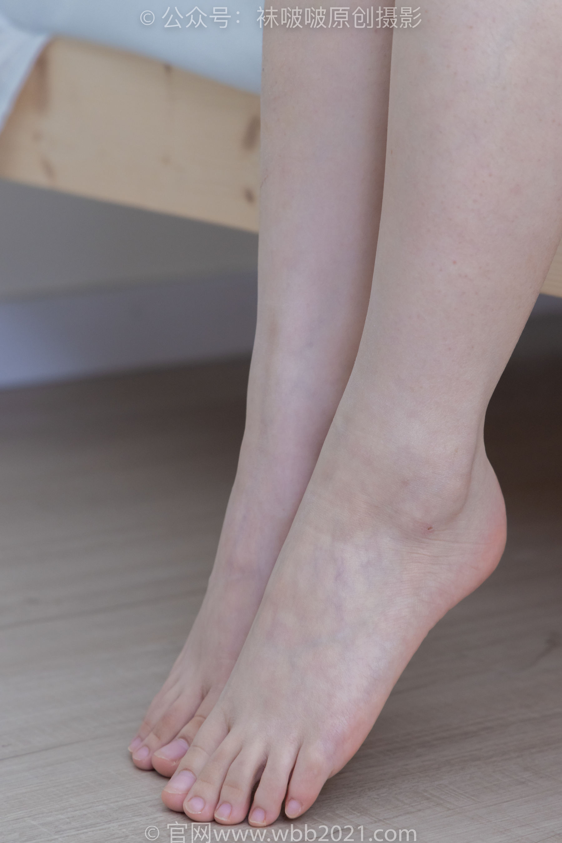 BoBoSocks袜啵啵 No.331 甜甜圈 -板鞋、白棉袜、裸足