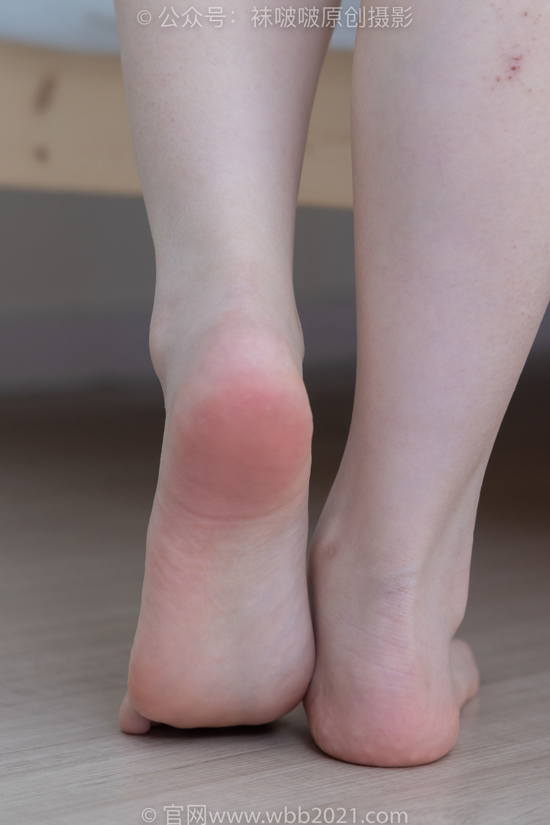 BoBoSocks袜啵啵 No.331 甜甜圈 -板鞋、白棉袜、裸足