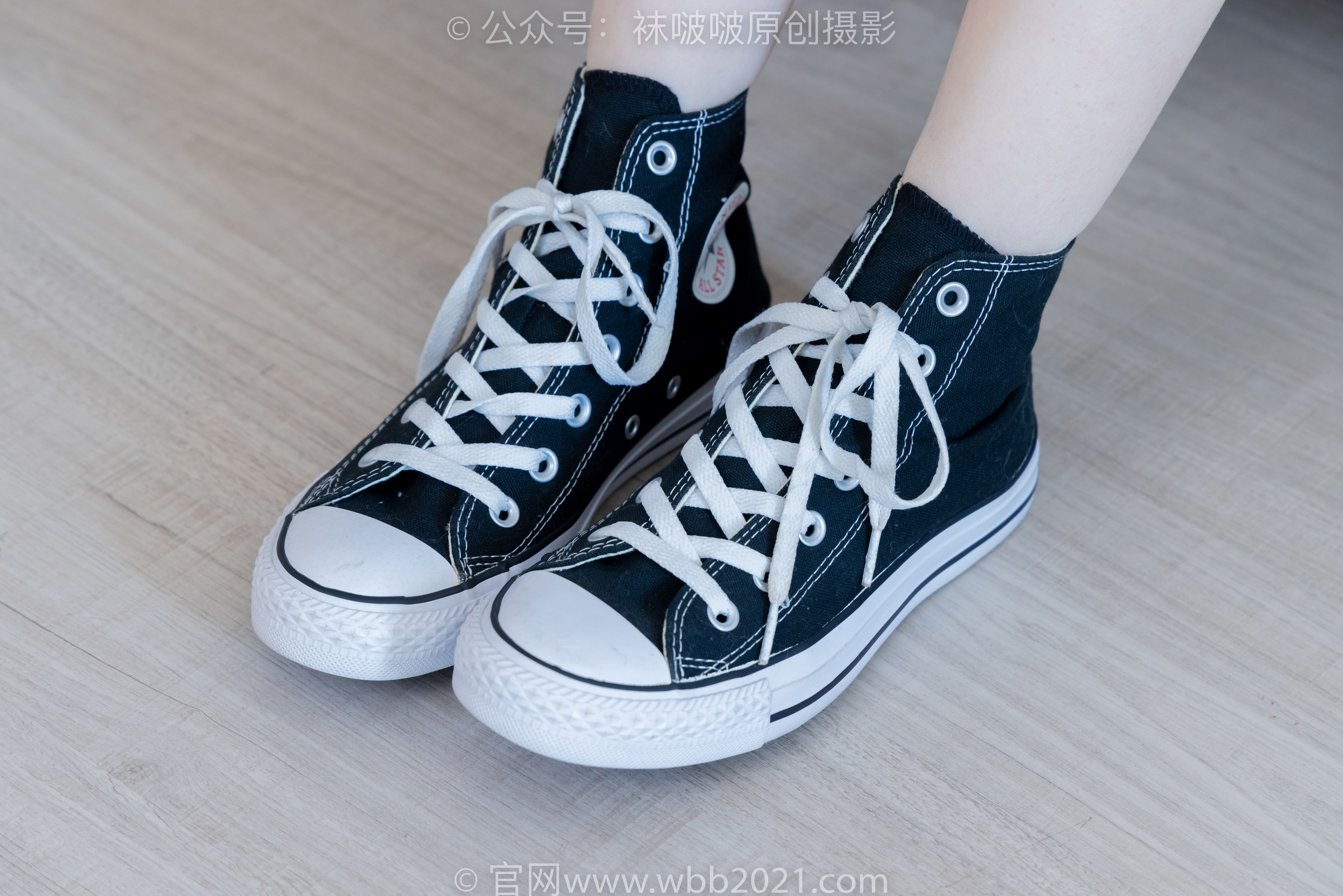 BoBoSocks袜啵啵 No.331 甜甜圈 -板鞋、白棉袜、裸足