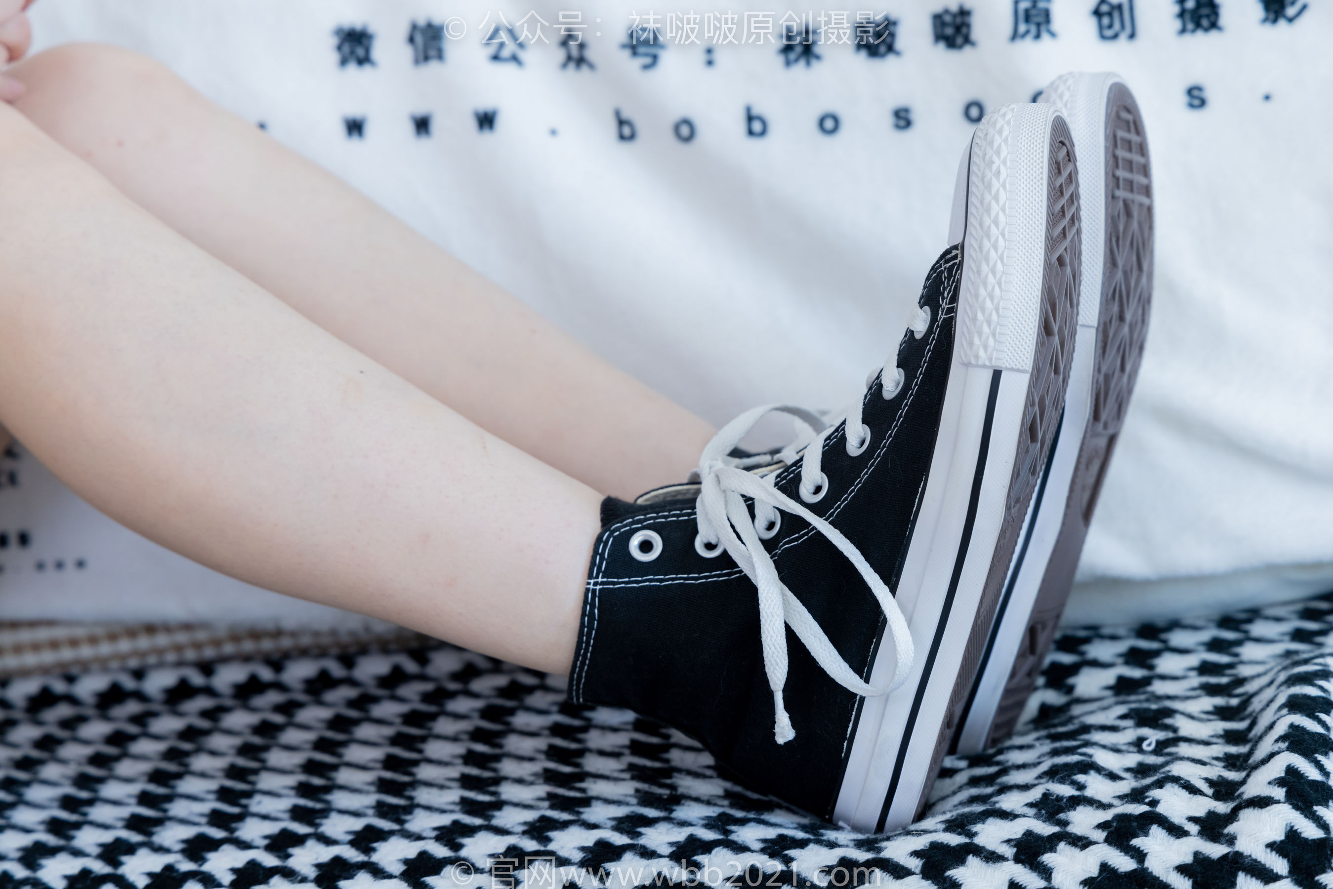 BoBoSocks袜啵啵 No.331 甜甜圈 -板鞋、白棉袜、裸足