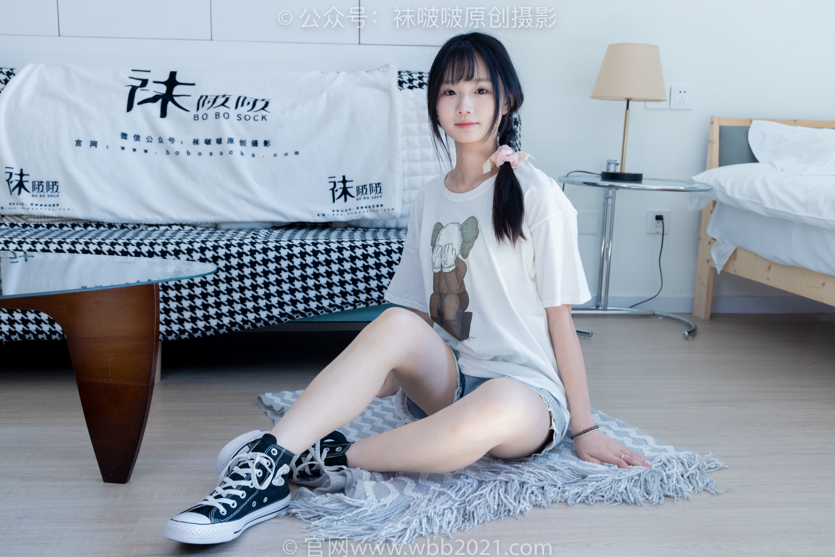 BoBoSocks袜啵啵 No.331 甜甜圈 -板鞋、白棉袜、裸足