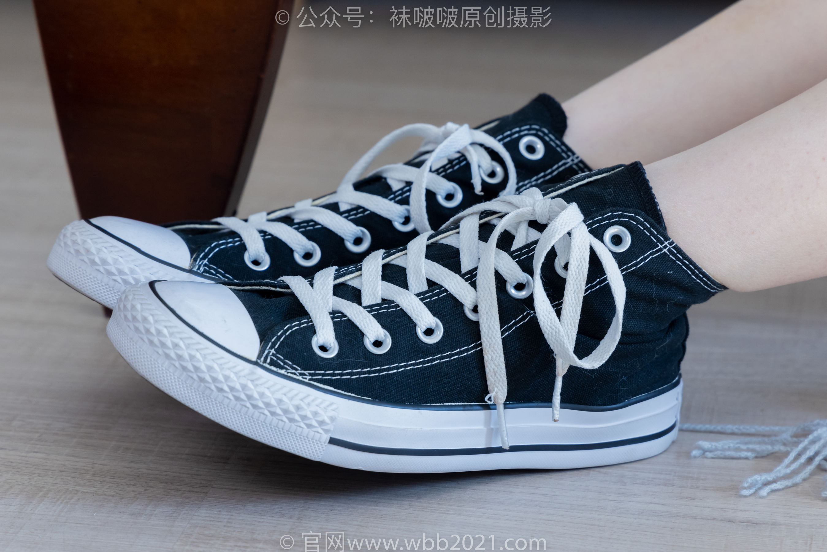 BoBoSocks袜啵啵 No.331 甜甜圈 -板鞋、白棉袜、裸足