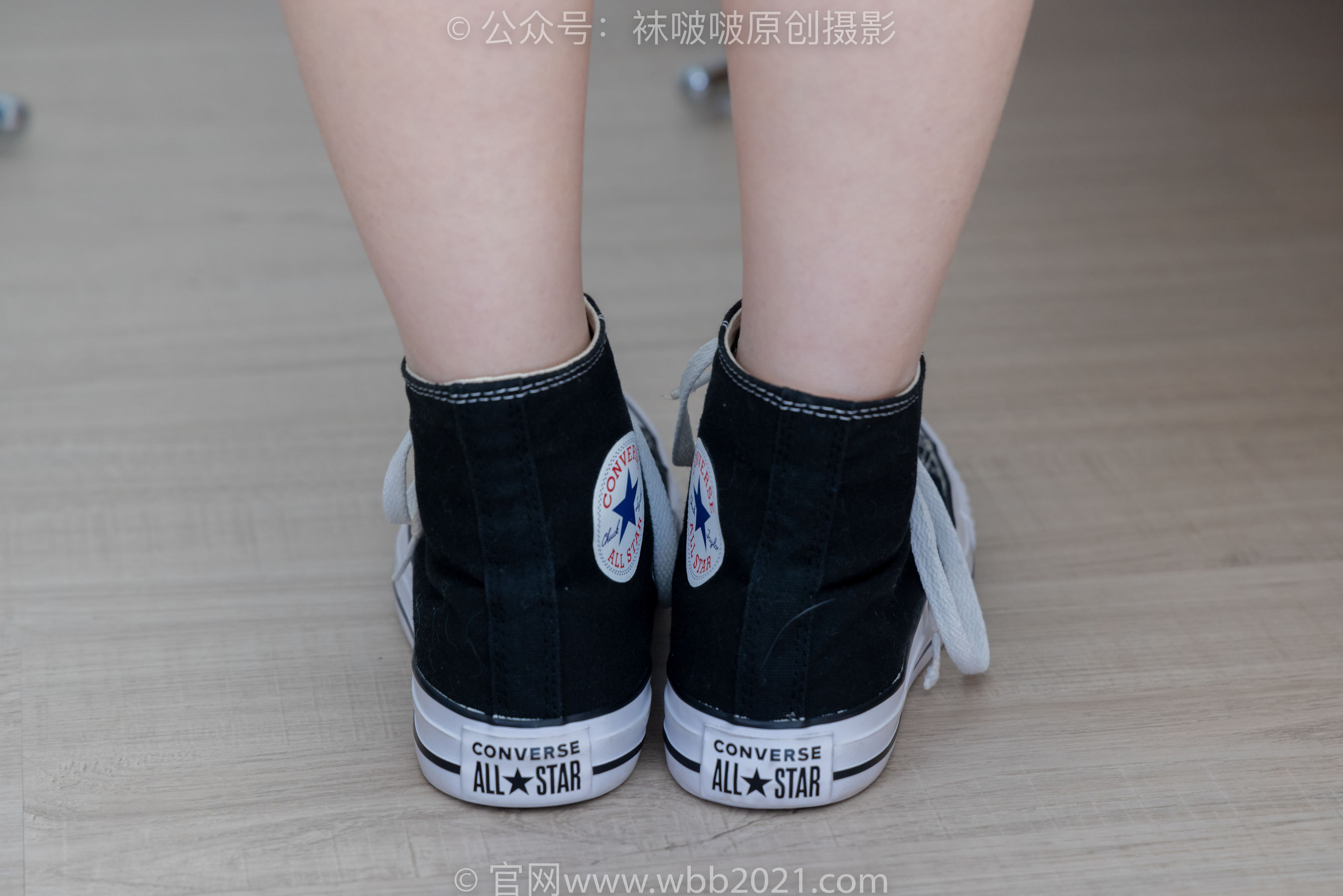 BoBoSocks袜啵啵 No.331 甜甜圈 -板鞋、白棉袜、裸足