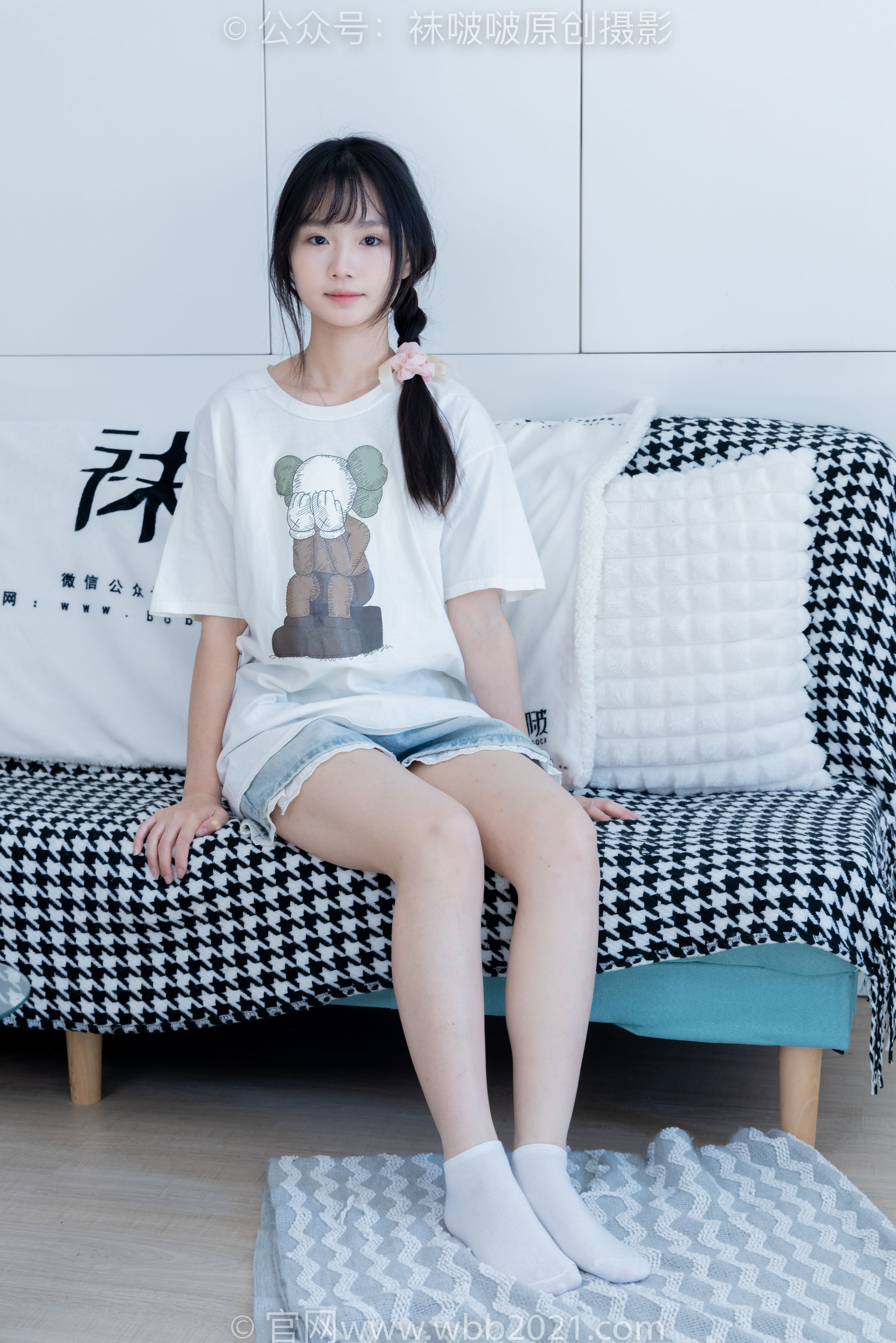 BoBoSocks袜啵啵 No.331 甜甜圈 -板鞋、白棉袜、裸足