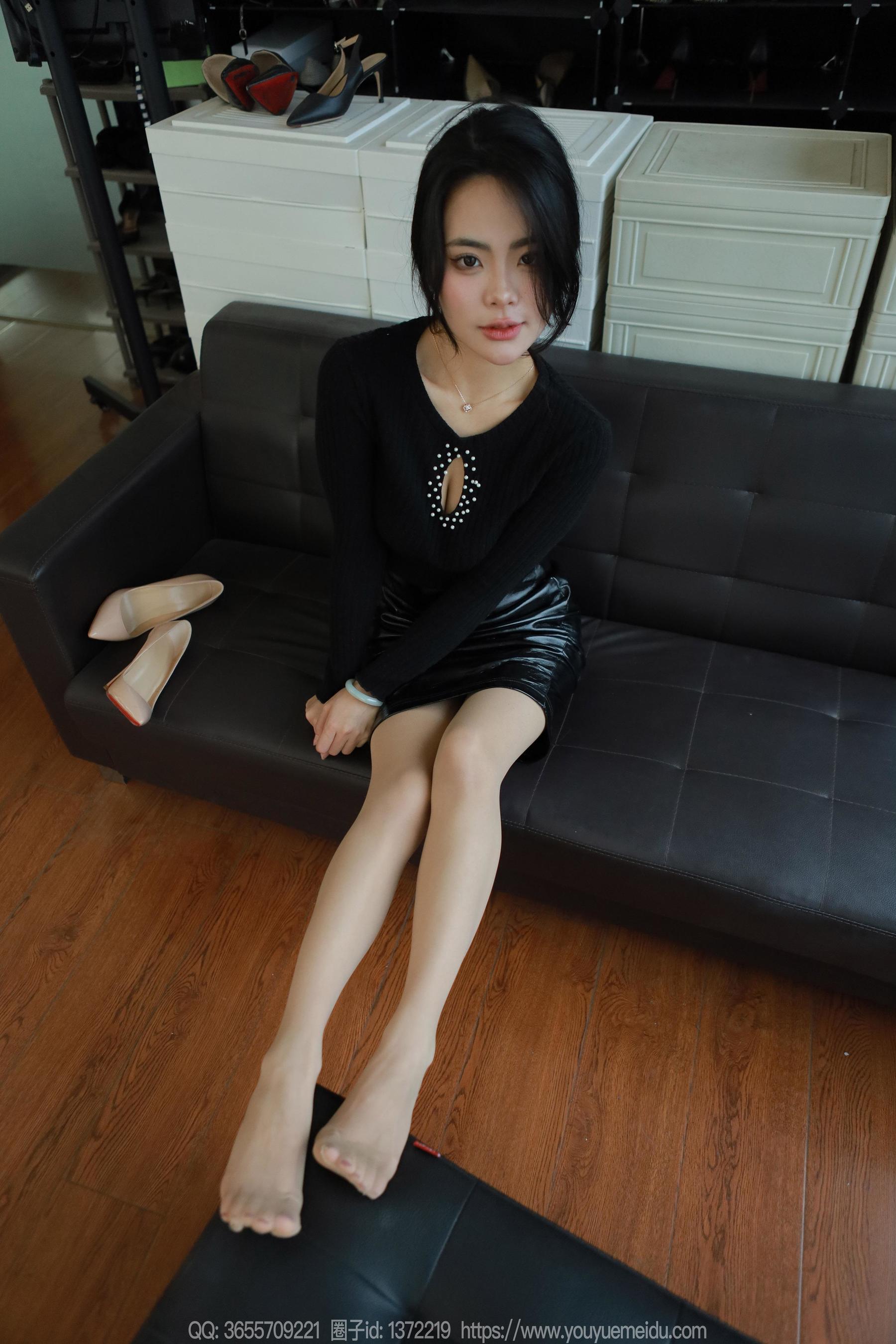 IESS异思趣向 - 模特： 兔兔 《柔韧小蛮腰》