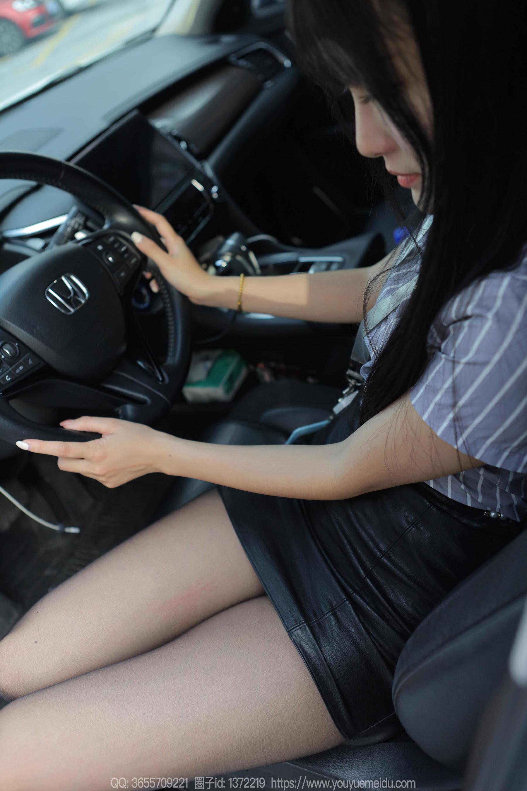 IESS异思趣向 - 模特： 婉萍 《超短皮裙》