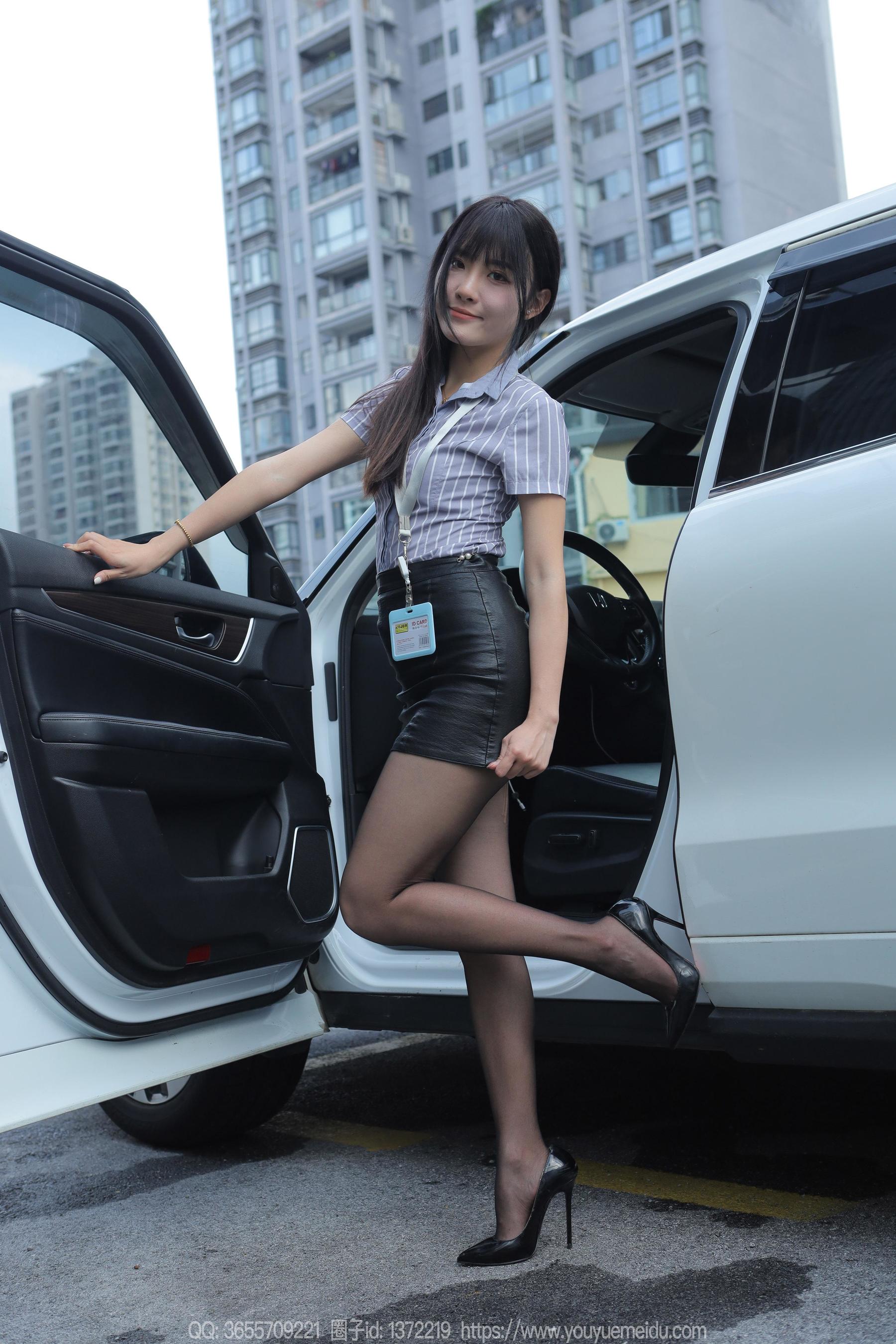 IESS异思趣向 - 模特： 婉萍 《超短皮裙》