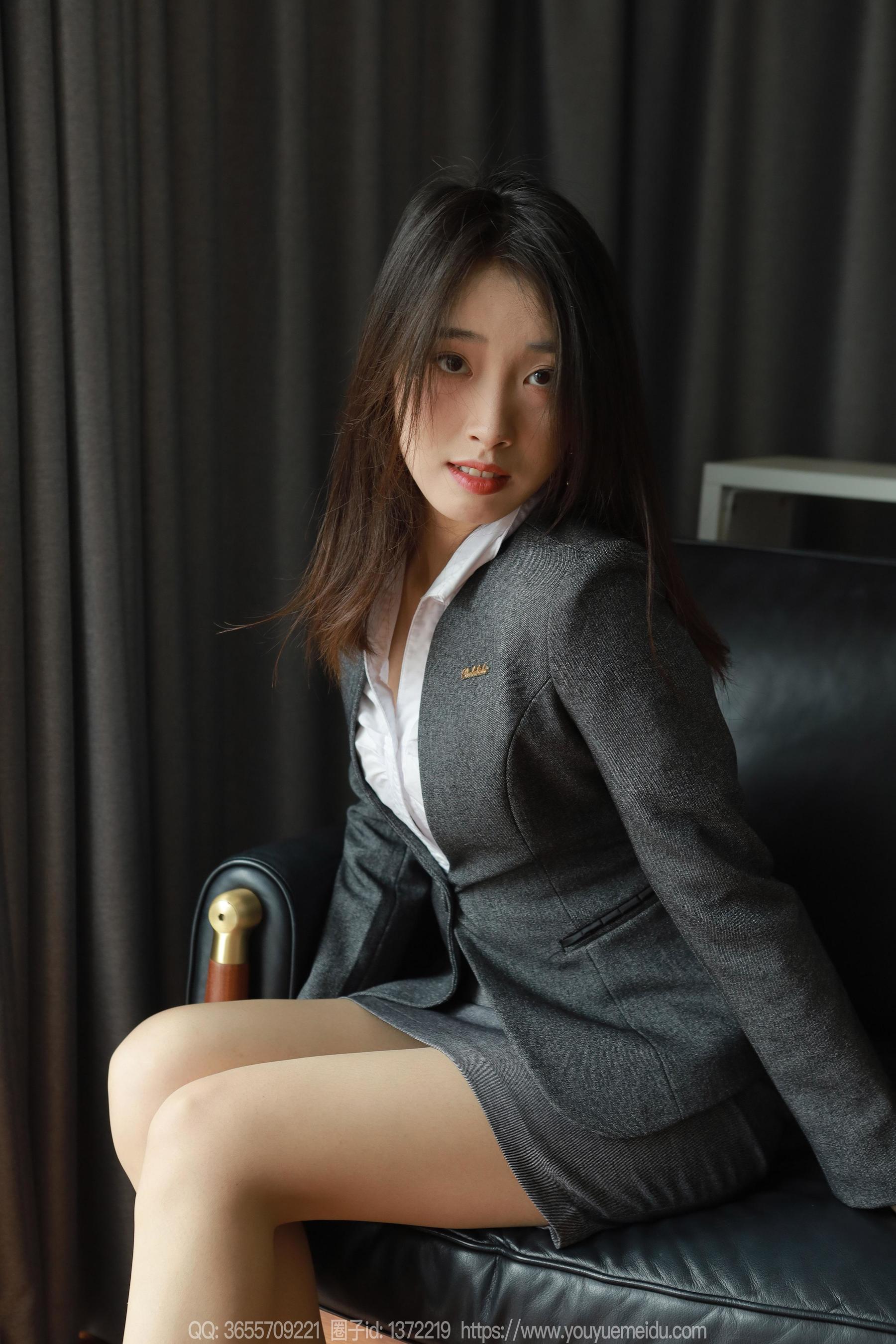 IESS异思趣向 - 模特： 小九 《OL制服（下）》