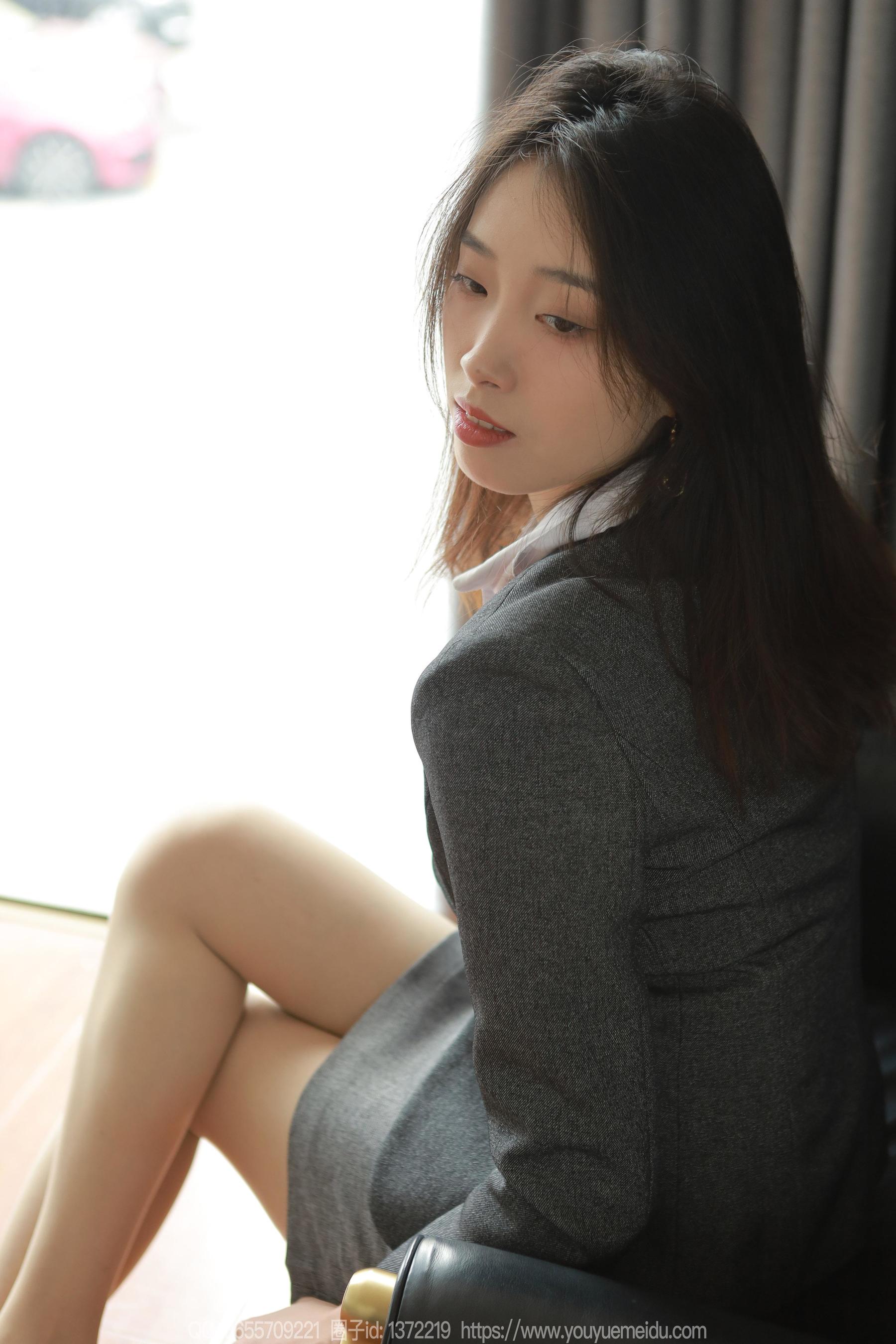 IESS异思趣向 - 模特： 小九 《OL制服（下）》