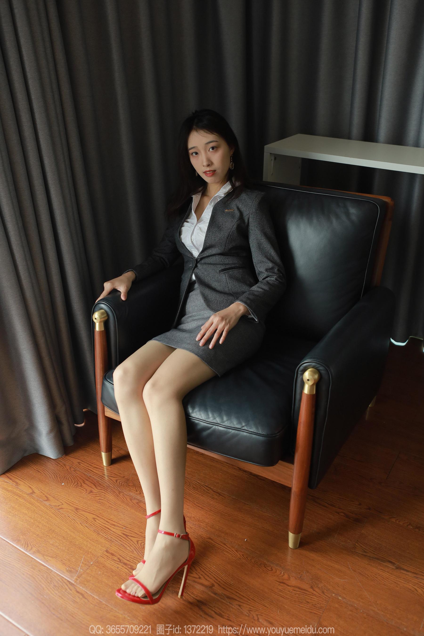 IESS异思趣向 - 模特： 小九 《OL制服（下）》
