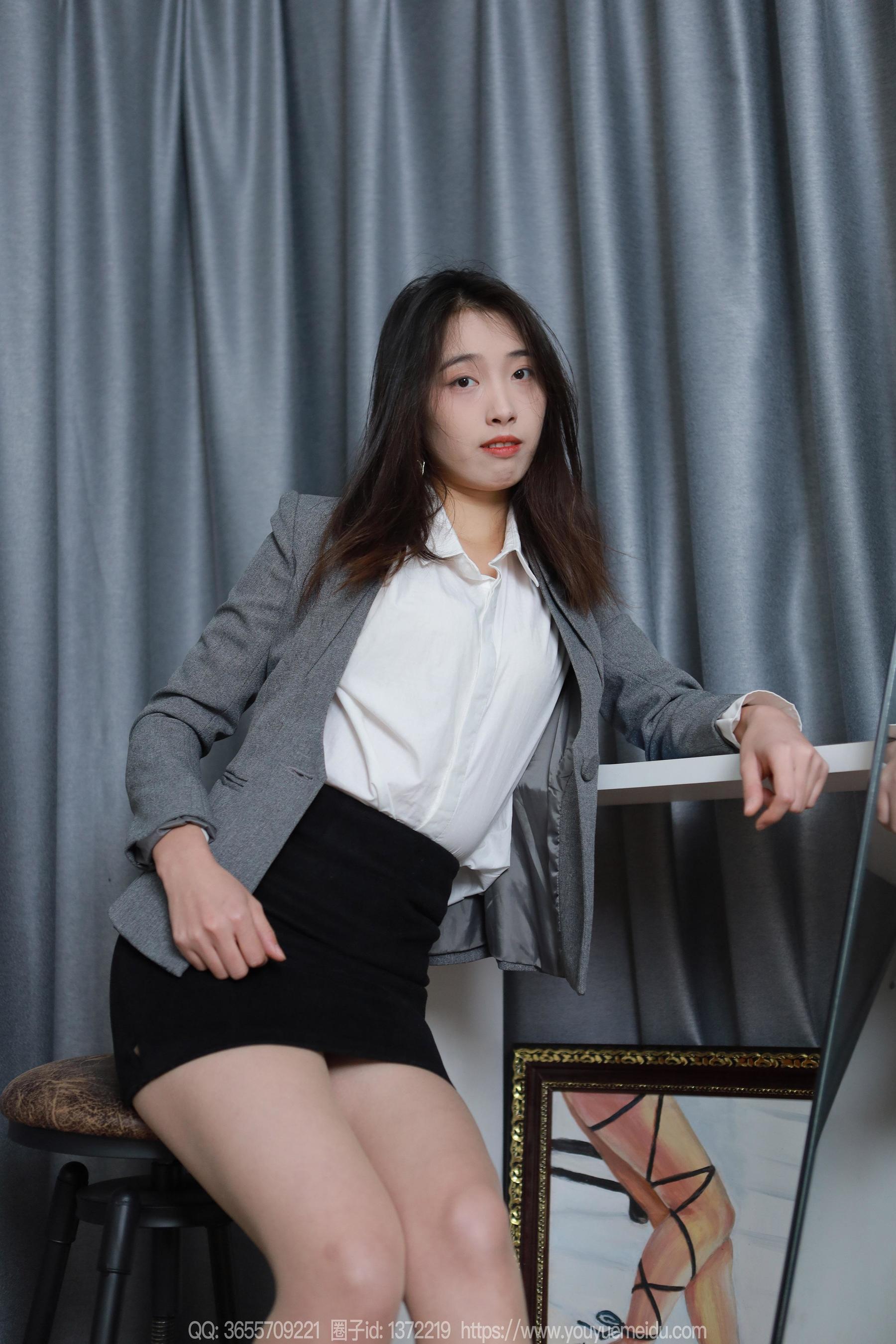 IESS异思趣向 - 模特： 小九 《妖娆OL》