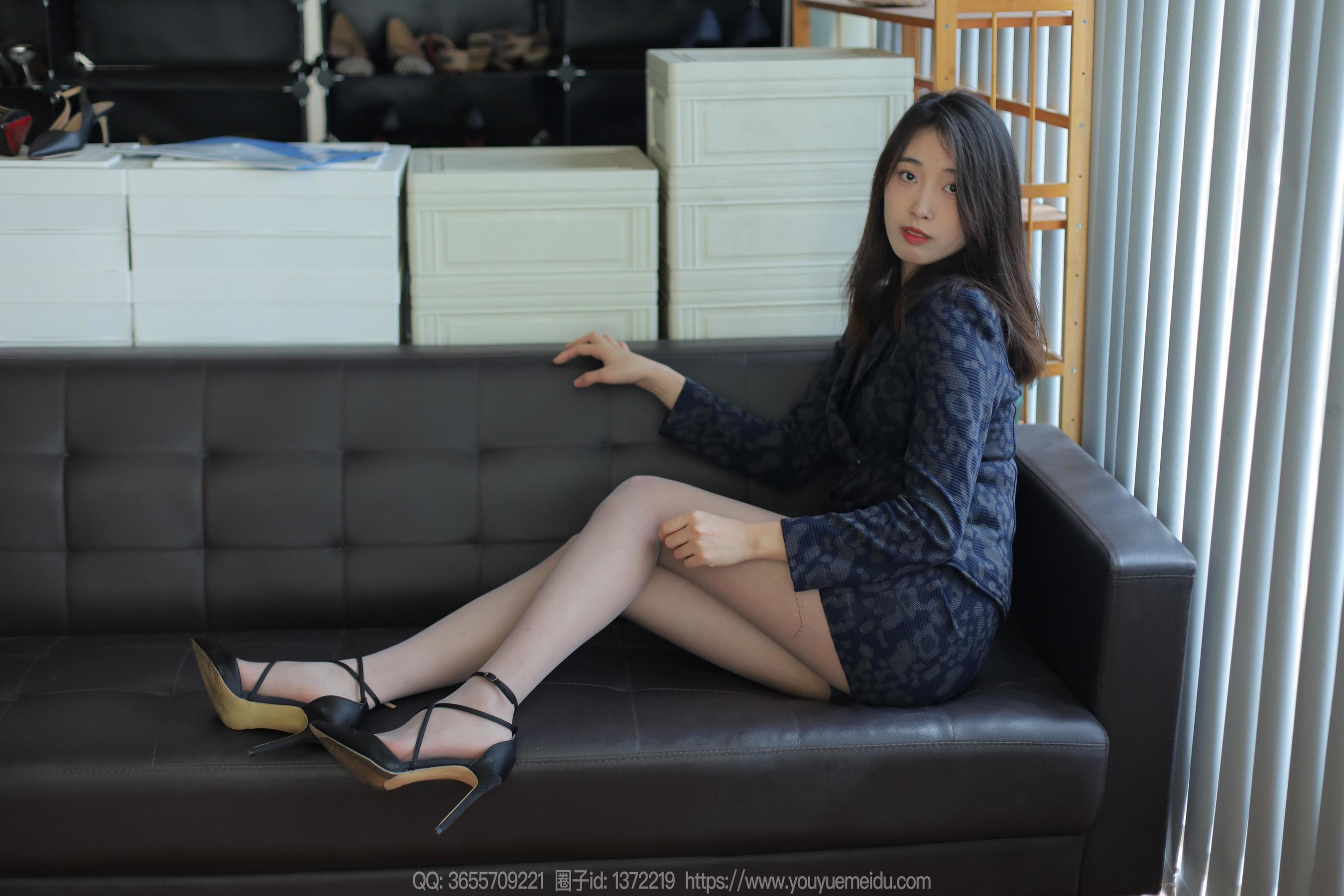 IESS异思趣向 - 模特： 小九 《诱人灰色》