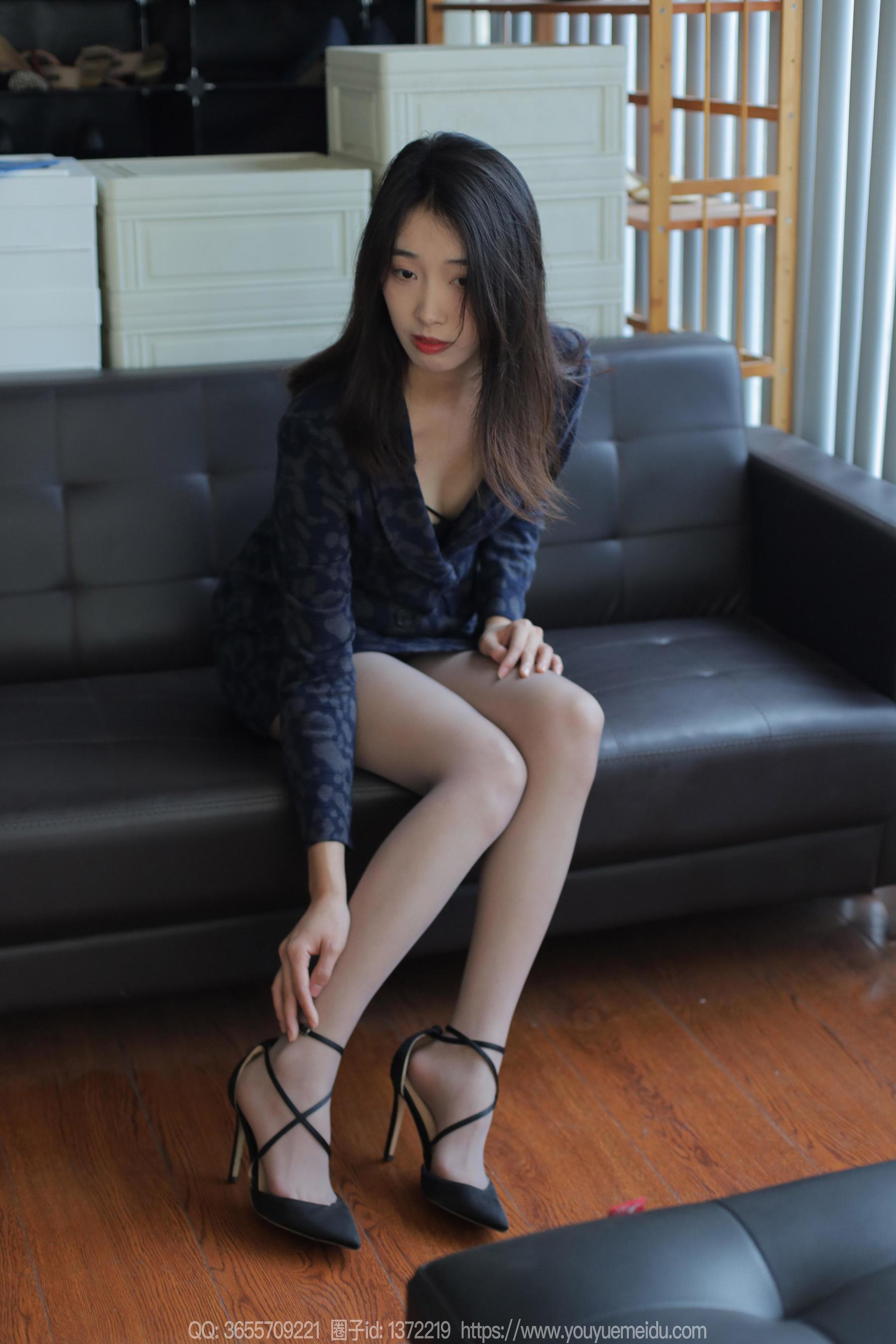 IESS异思趣向 - 模特： 小九 《诱人灰色》