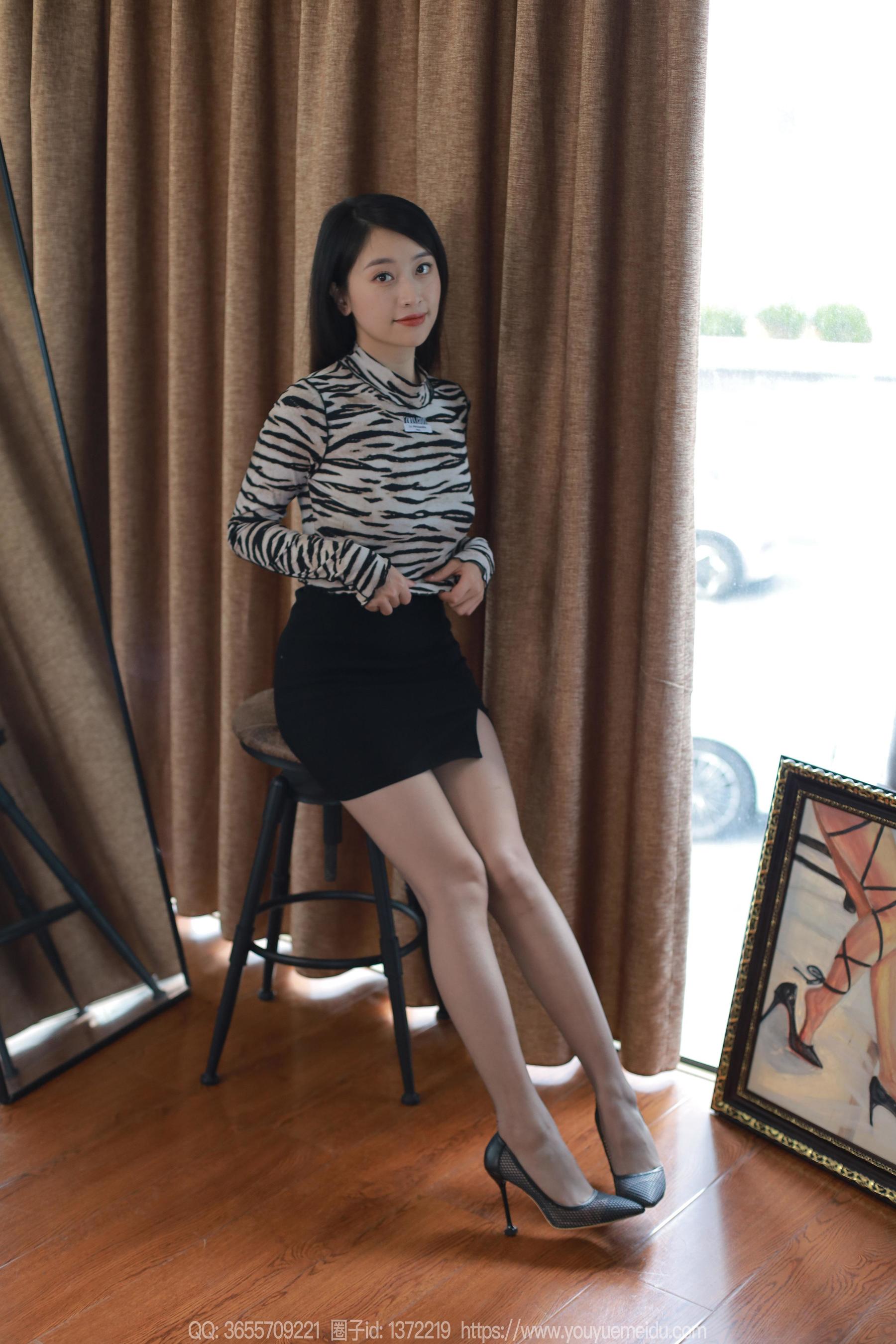 IESS异思趣向 - 模特： 小婕 《风情包臀裙》