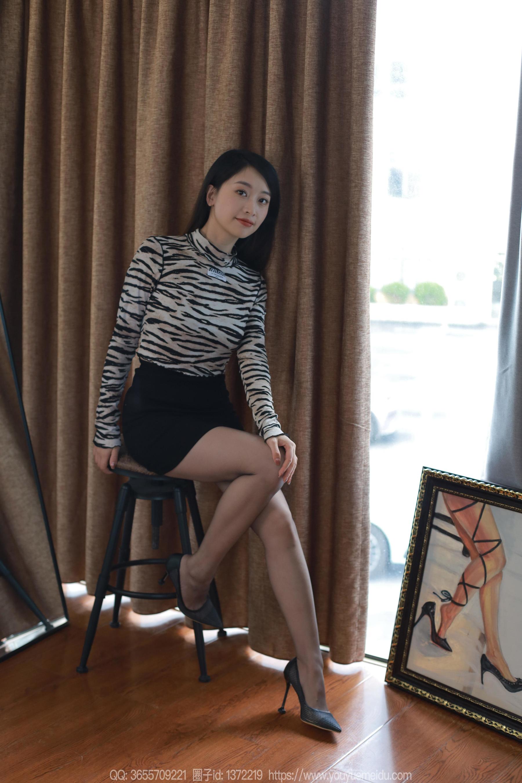 IESS异思趣向 - 模特： 小婕 《风情包臀裙》