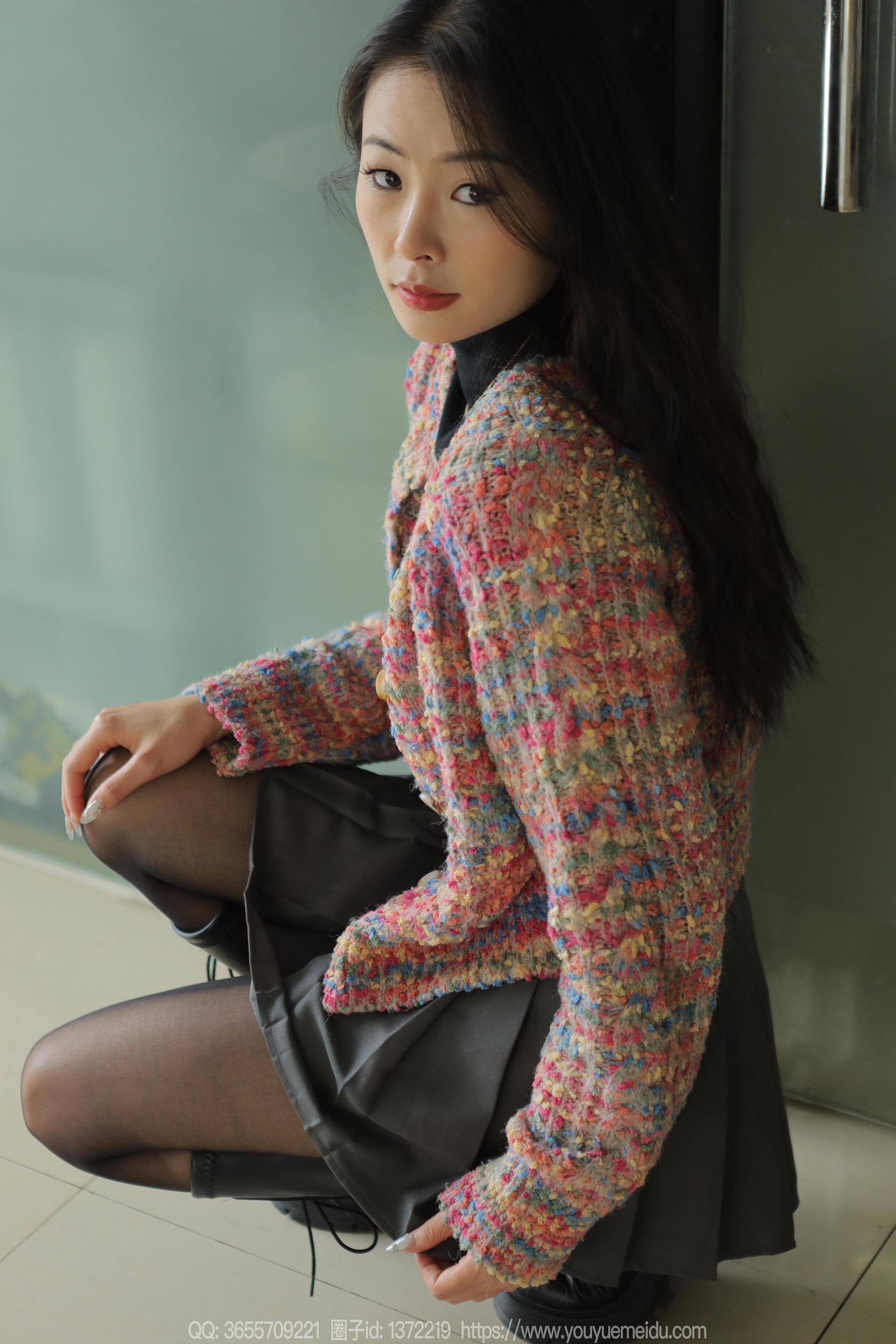 IESS异思趣向 - 模特： 小金 《花衣服靴子》