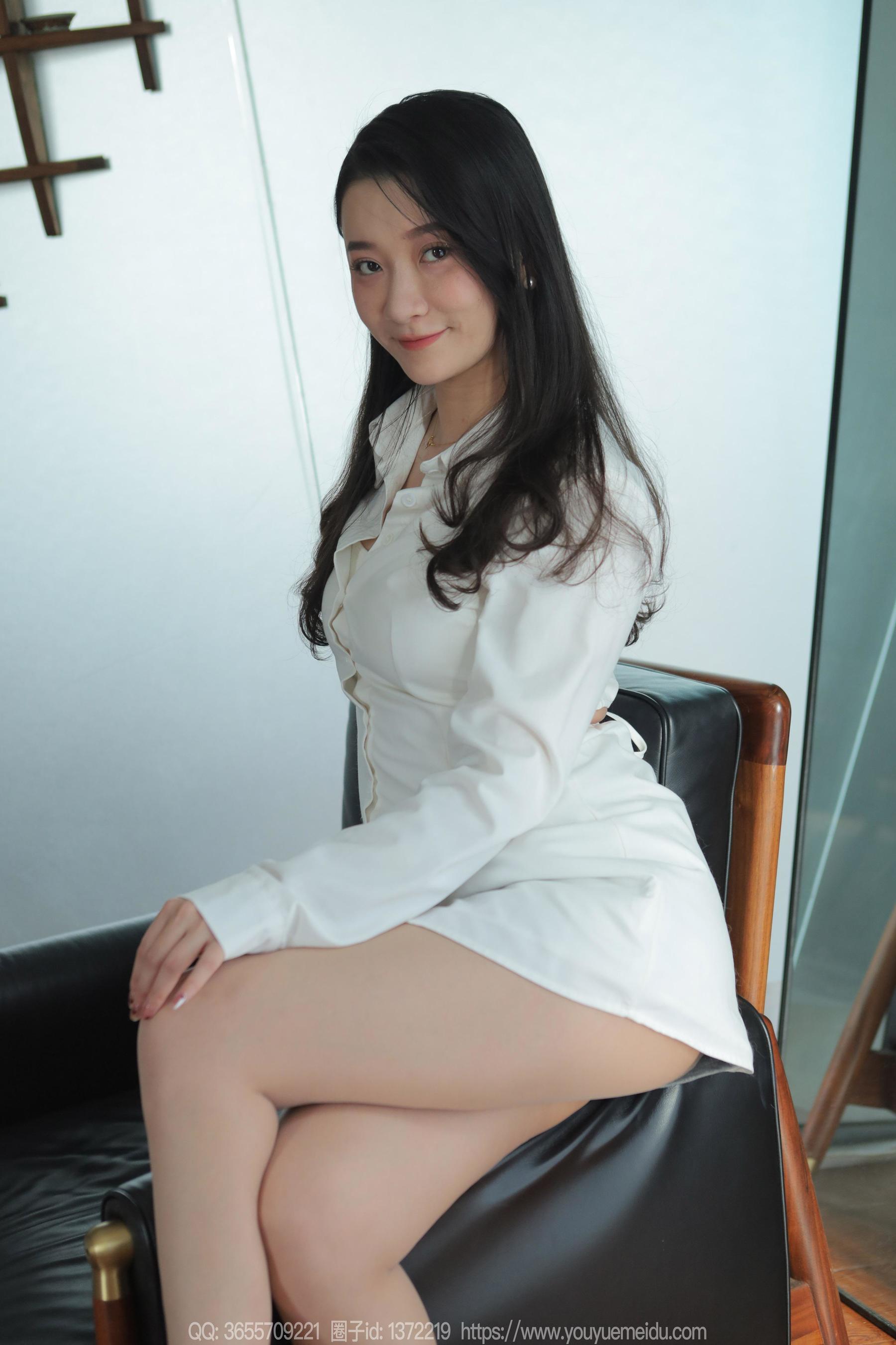 IESS异思趣向 - 模特： 秋秋 《白色露背短裙》