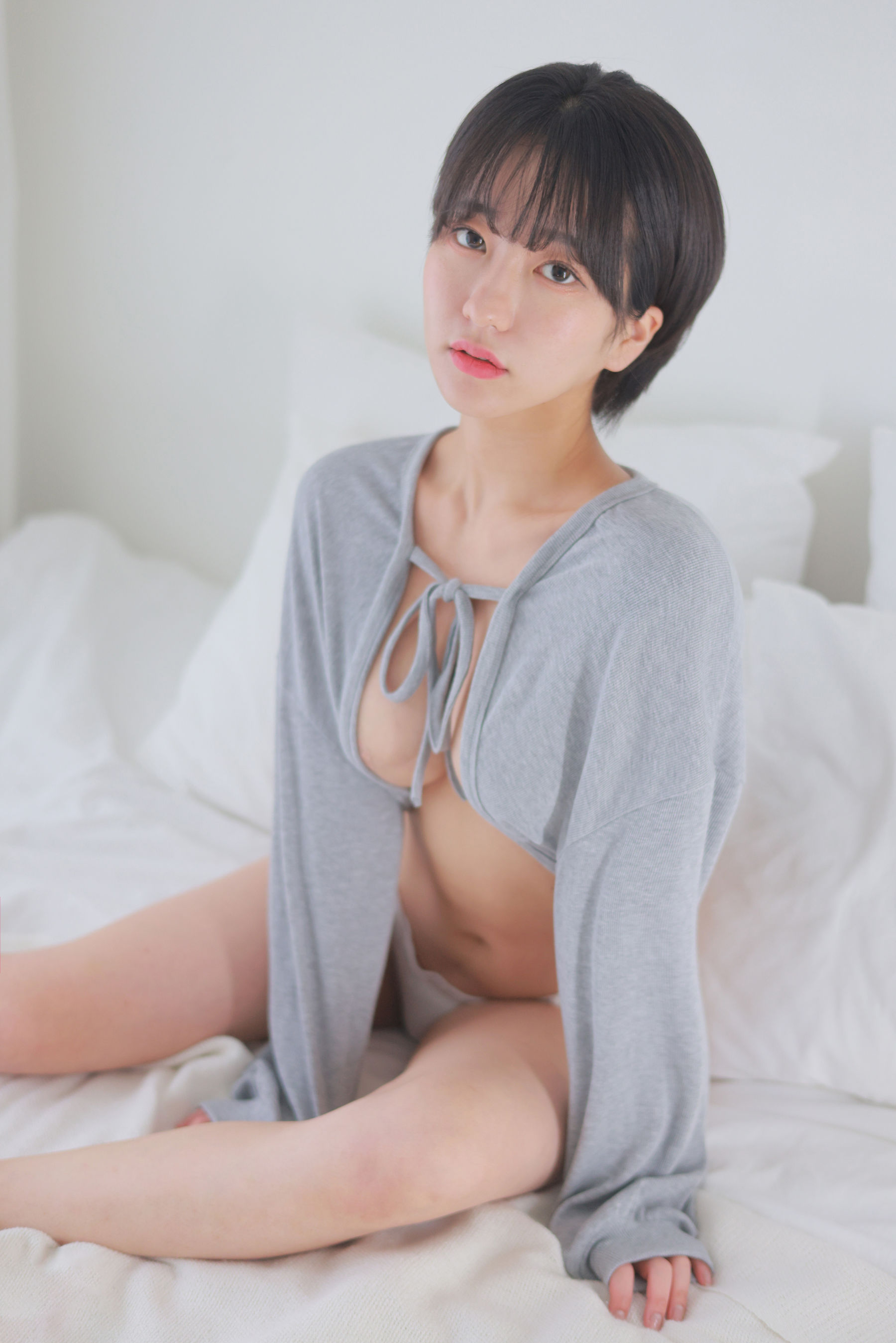SEHEE - Gray cropped cardigan