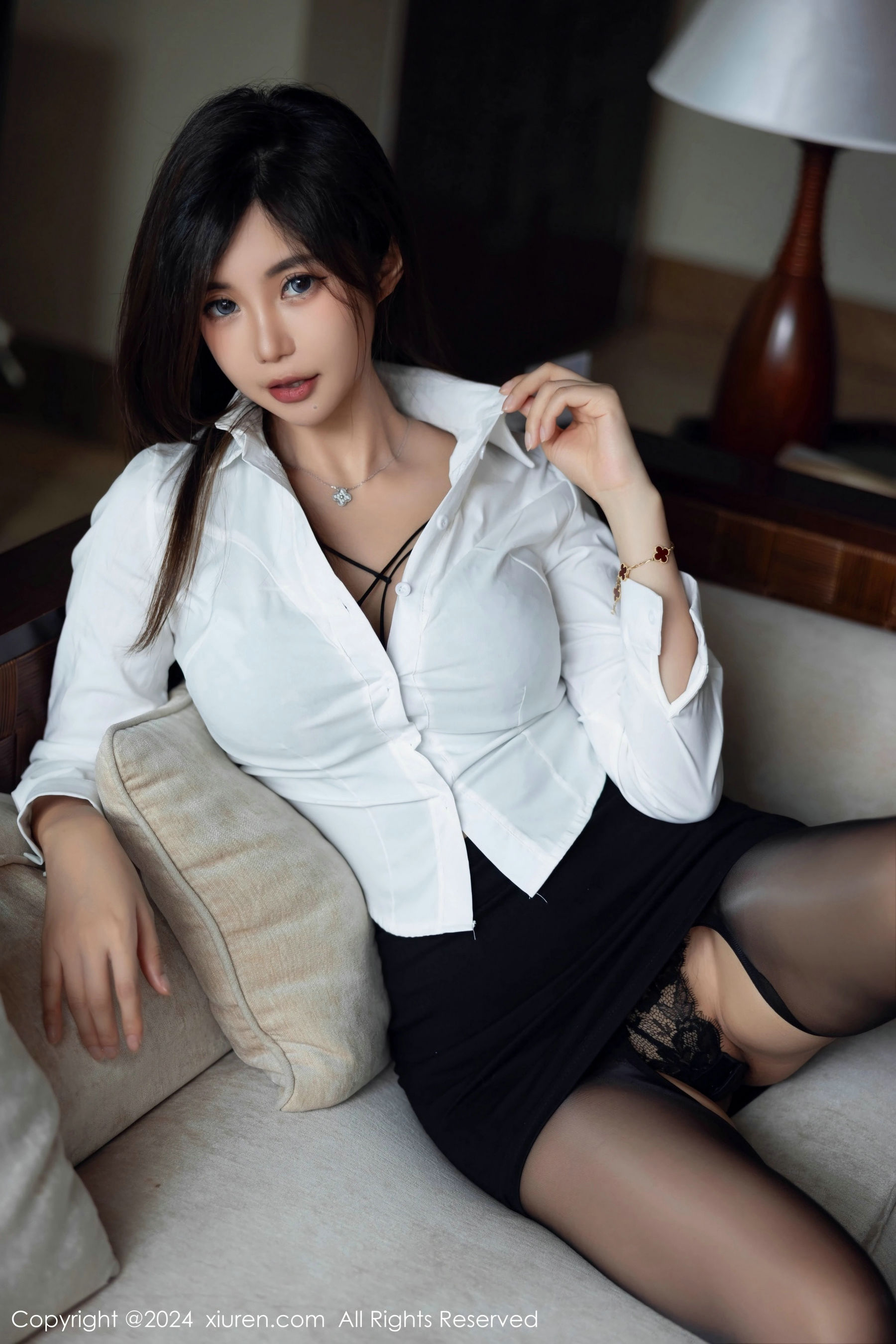 [秀人XiuRen] 2024.02.02 No.8053 绮里嘉ula