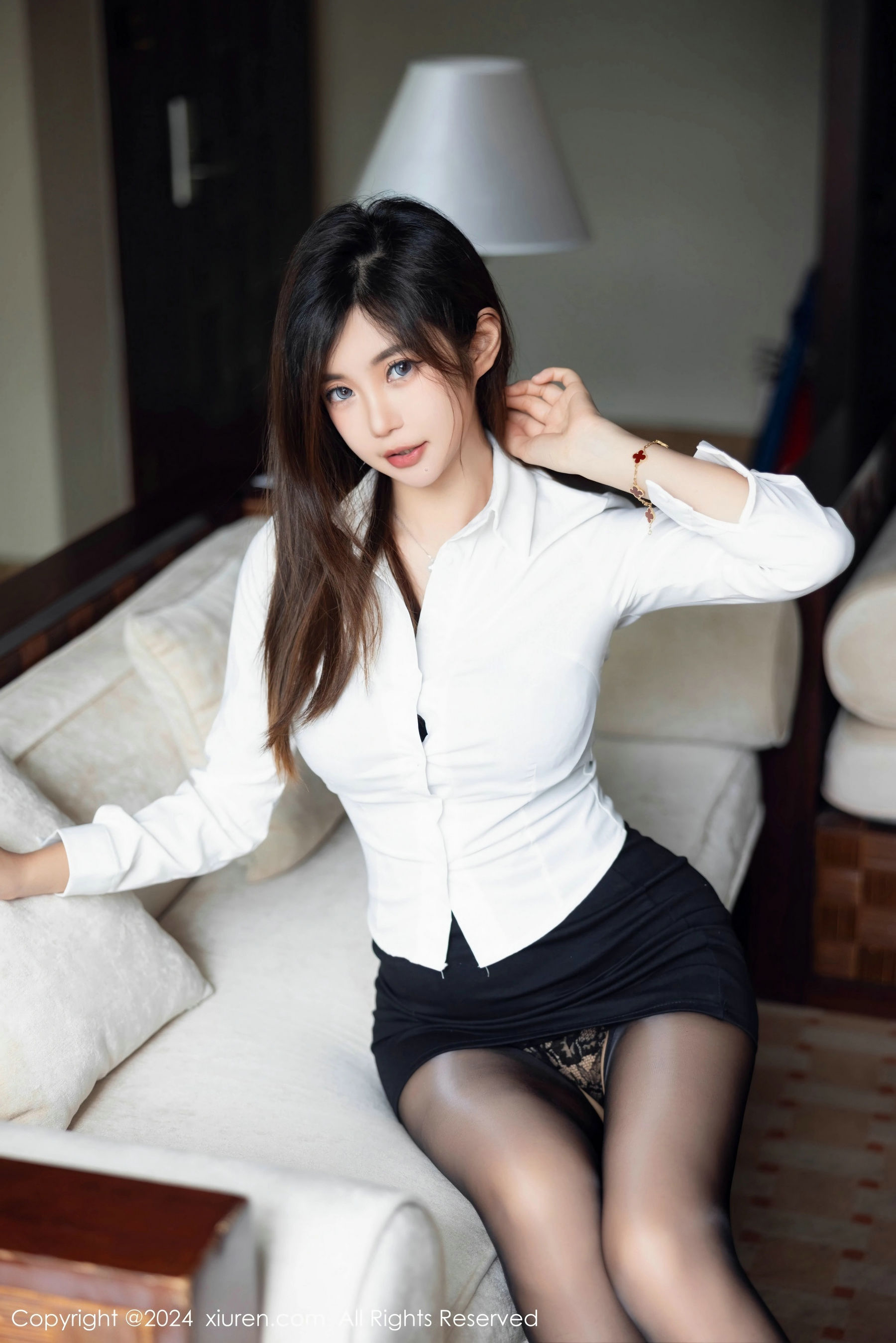[秀人XiuRen] 2024.02.02 No.8053 绮里嘉ula