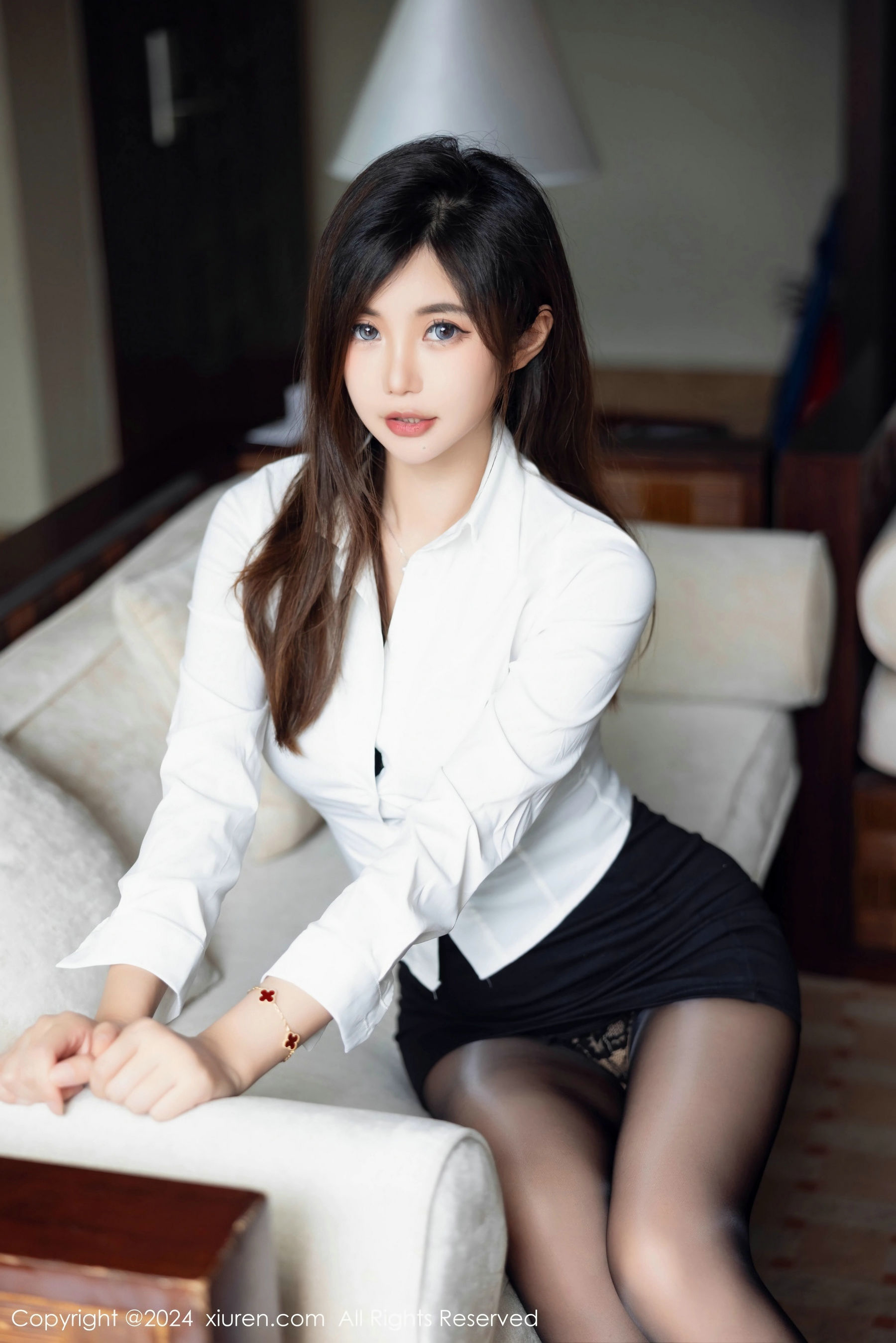 [秀人XiuRen] 2024.02.02 No.8053 绮里嘉ula