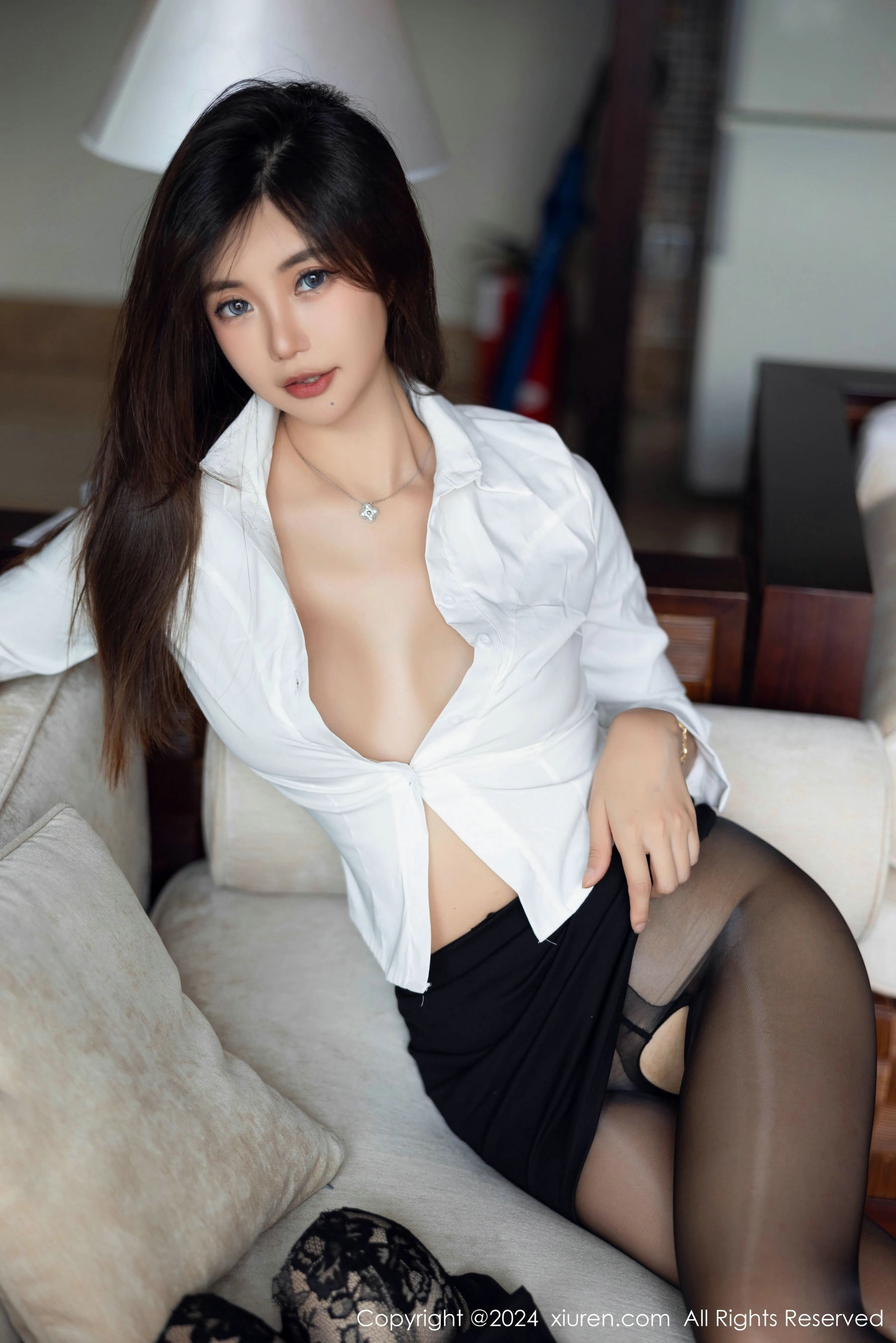 [秀人XiuRen] 2024.02.02 No.8053 绮里嘉ula