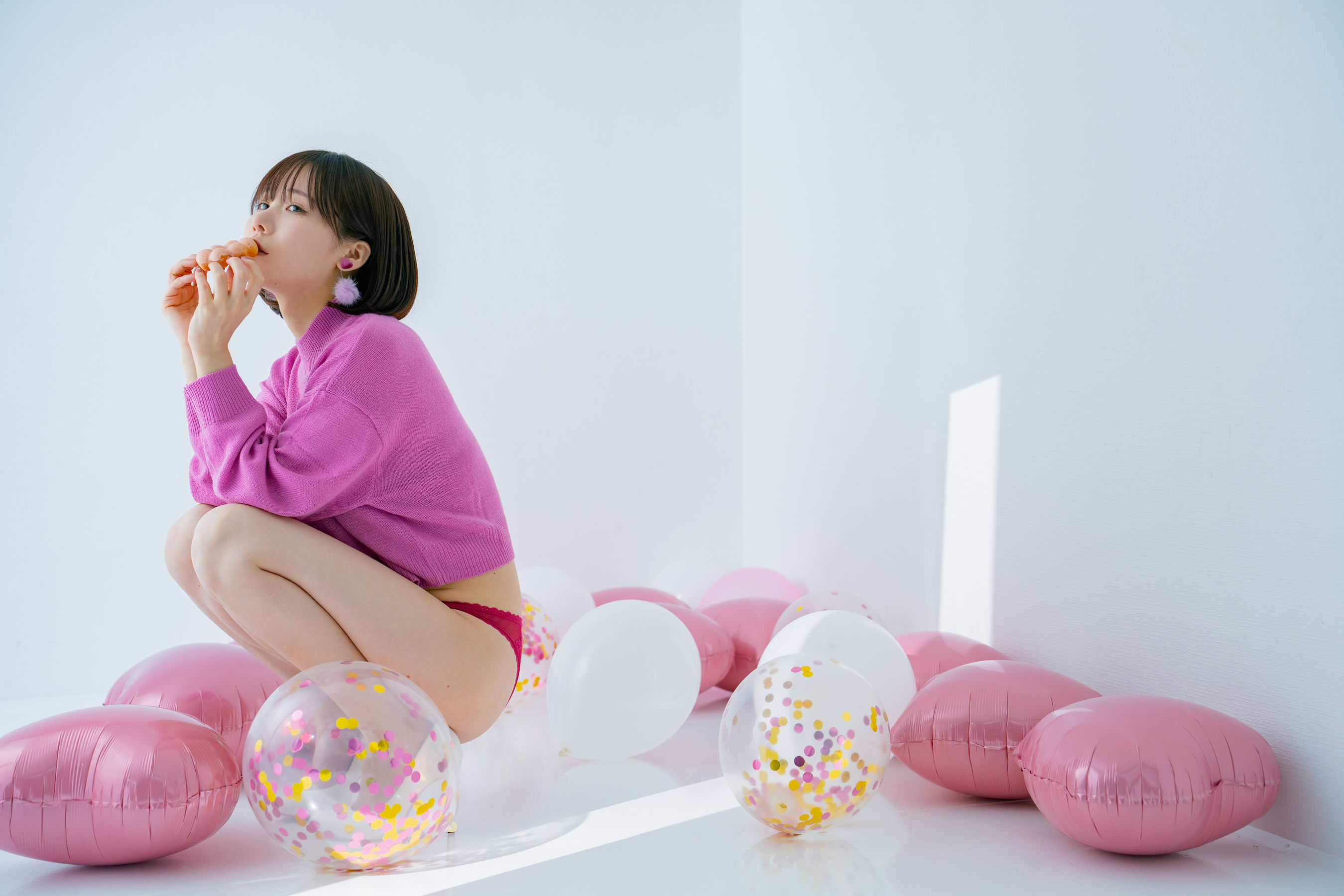 日本甜美COSER けんけん [fantia] 2024.02 写真 バレンタイン 撮影PINK