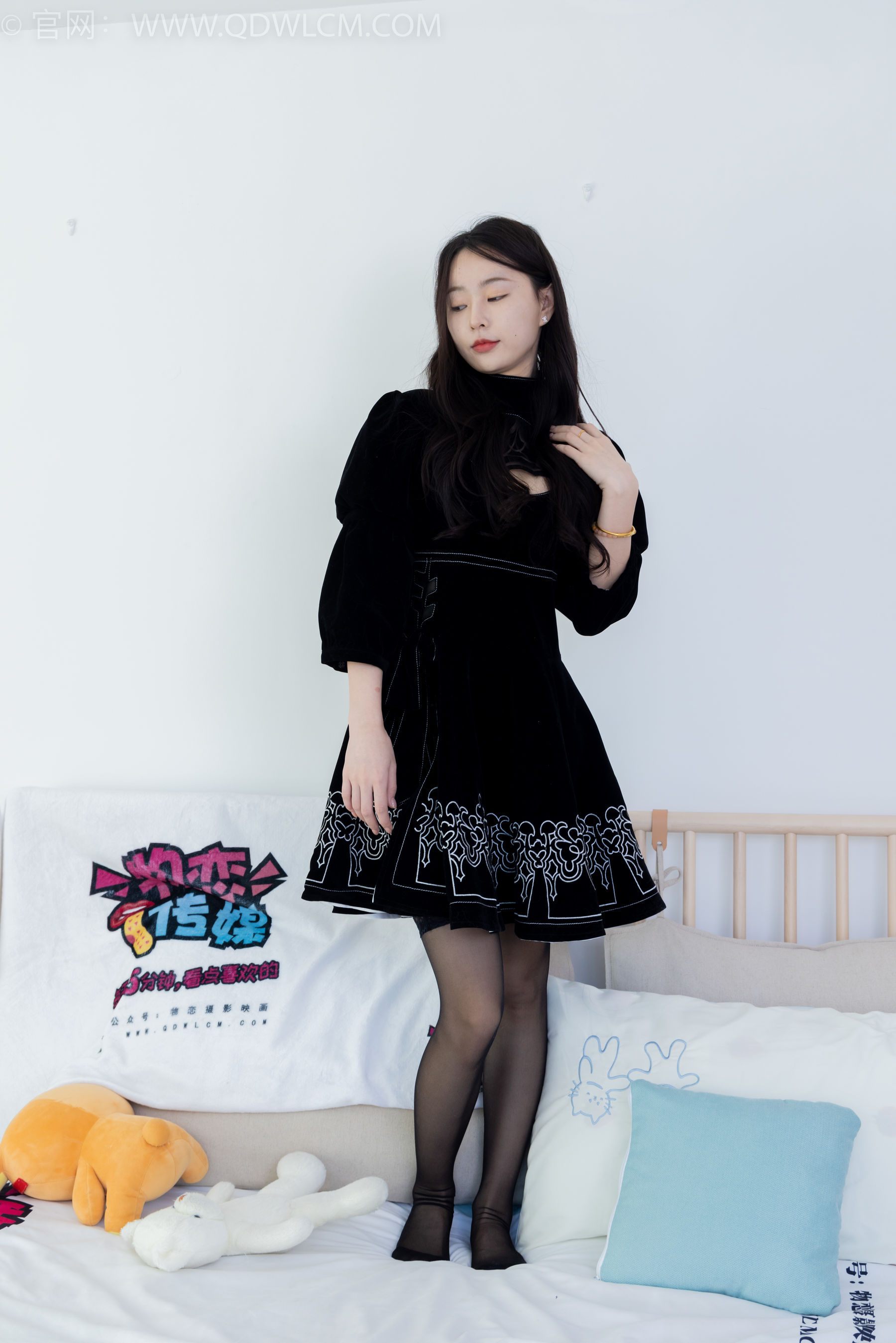 物恋传媒 No.1844 美兔 -有些答案不必等
