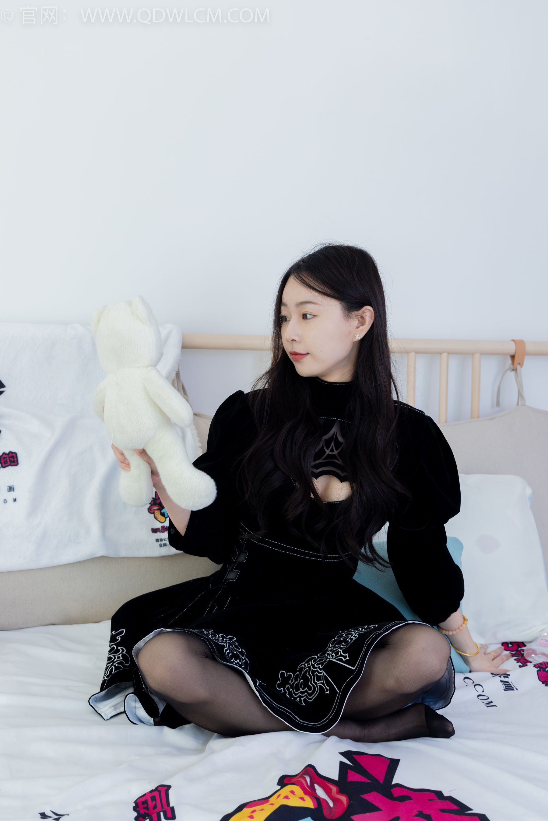 物恋传媒 No.1844 美兔 -有些答案不必等