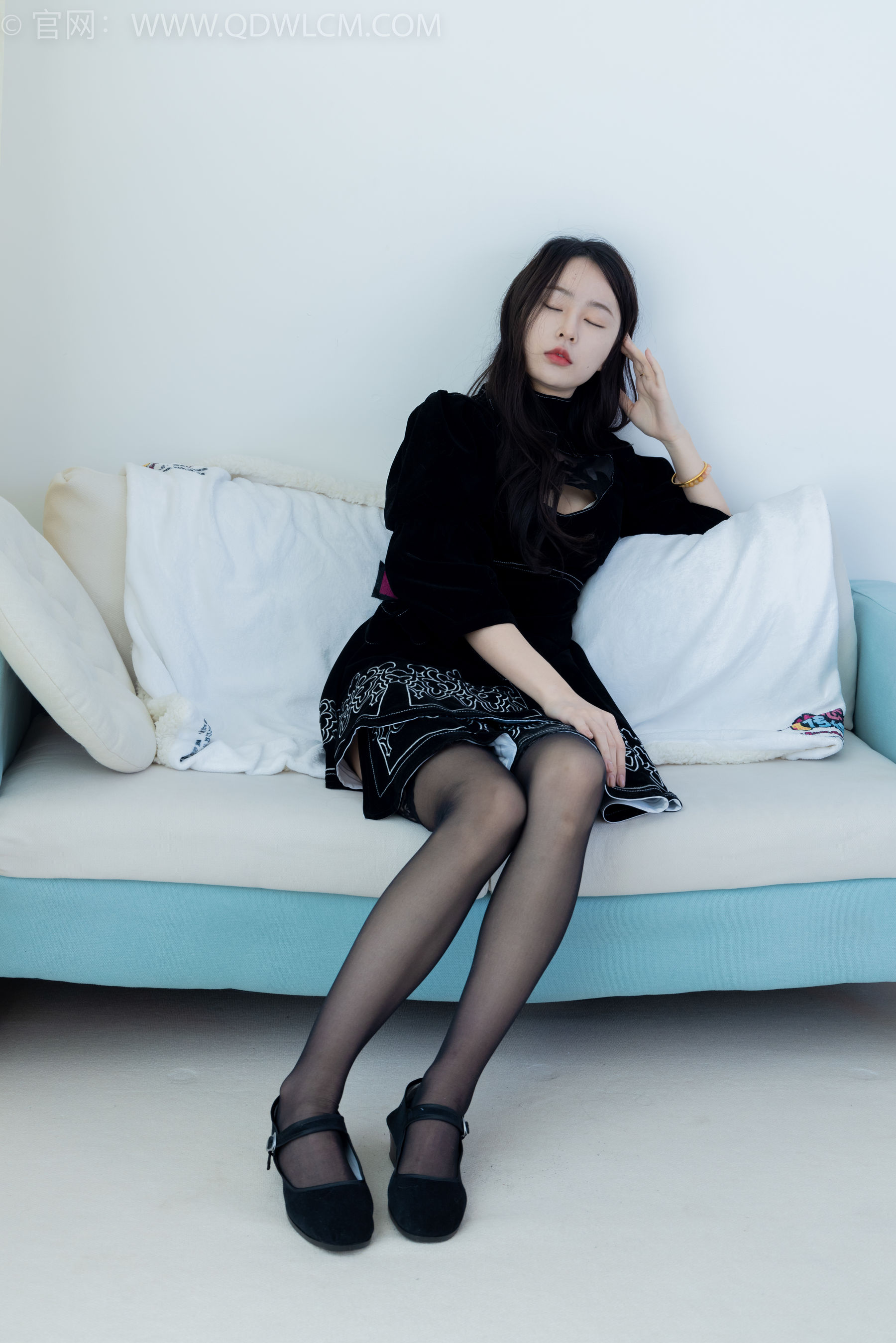 物恋传媒 No.1844 美兔 -有些答案不必等