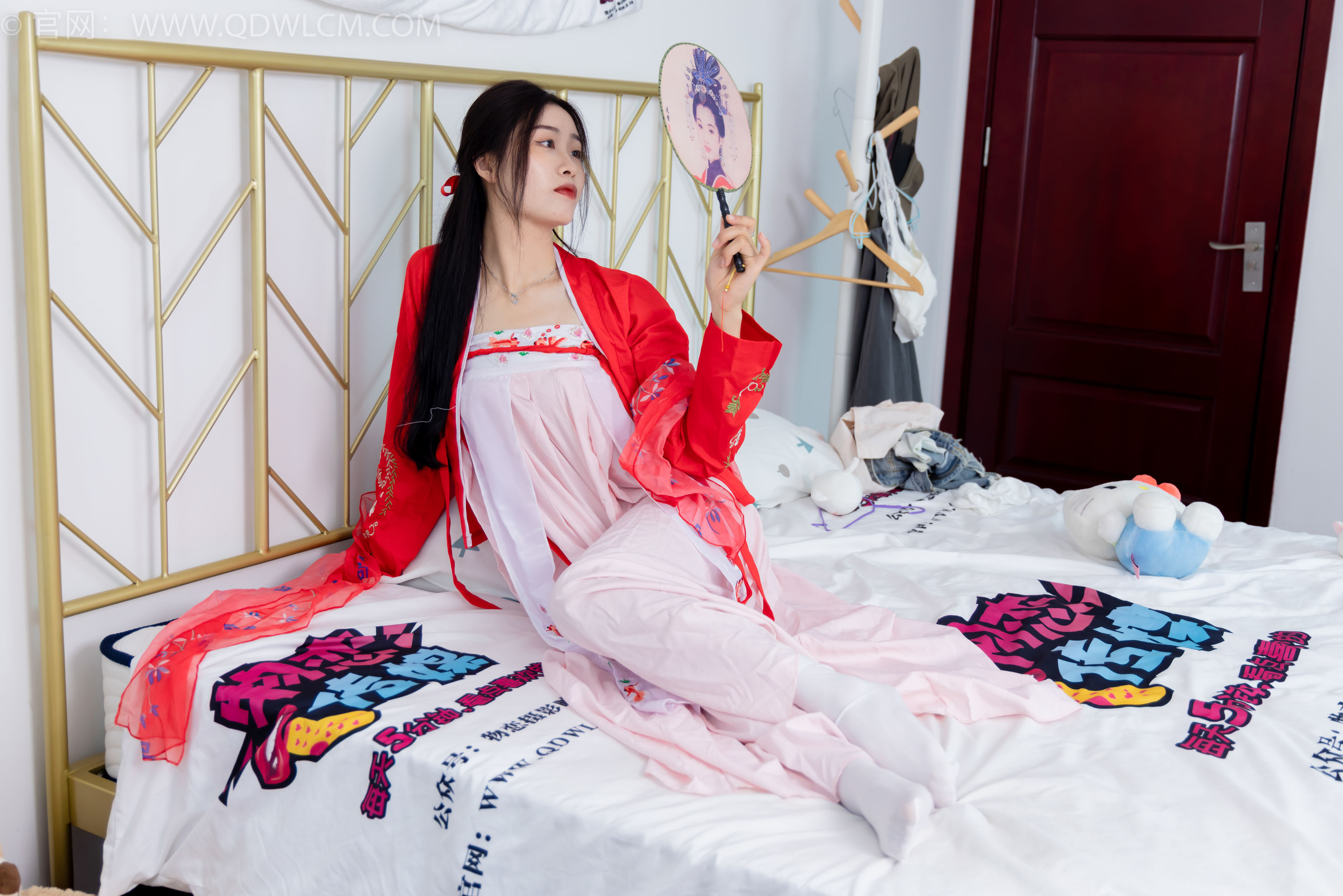 物恋传媒 No.1872 绒绒 -红衣飘飘