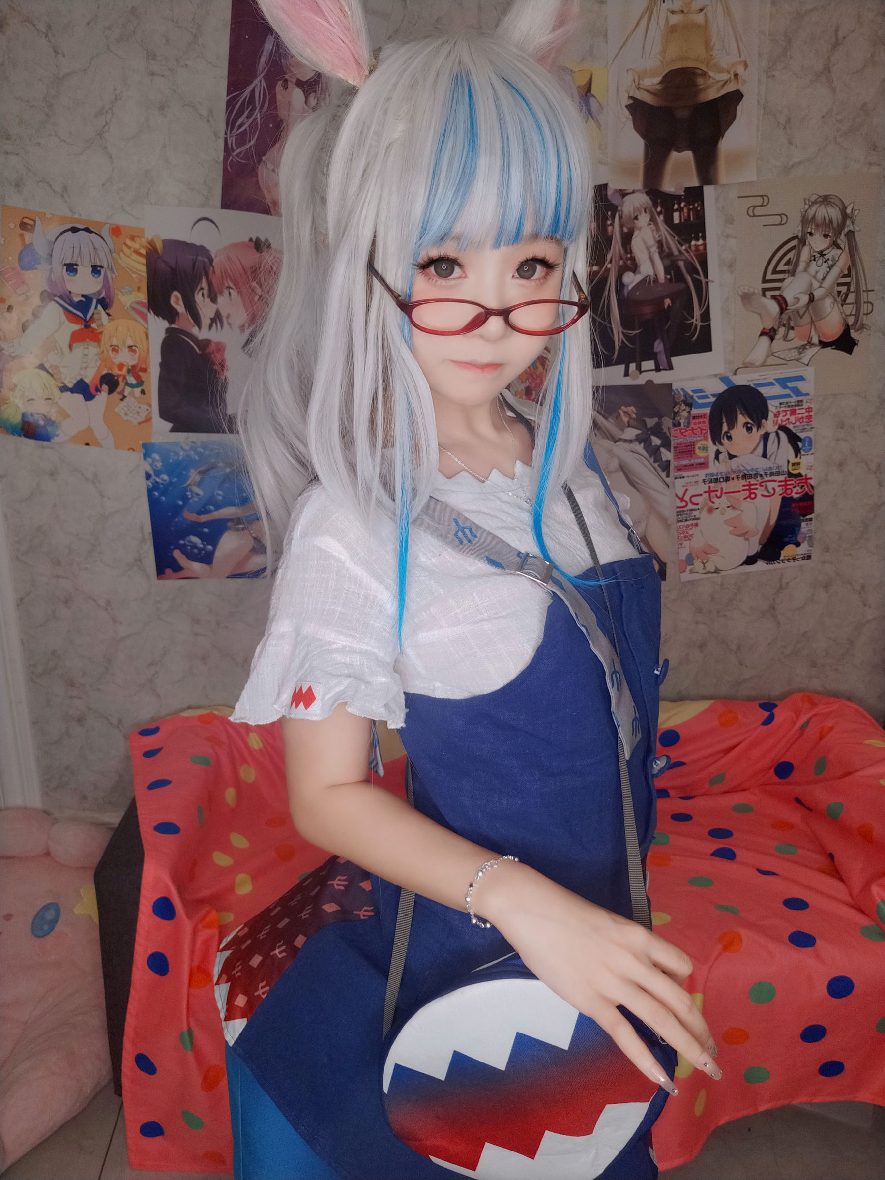 萌妹子Coser 摇摇乐 yoyo fantia GawrGura