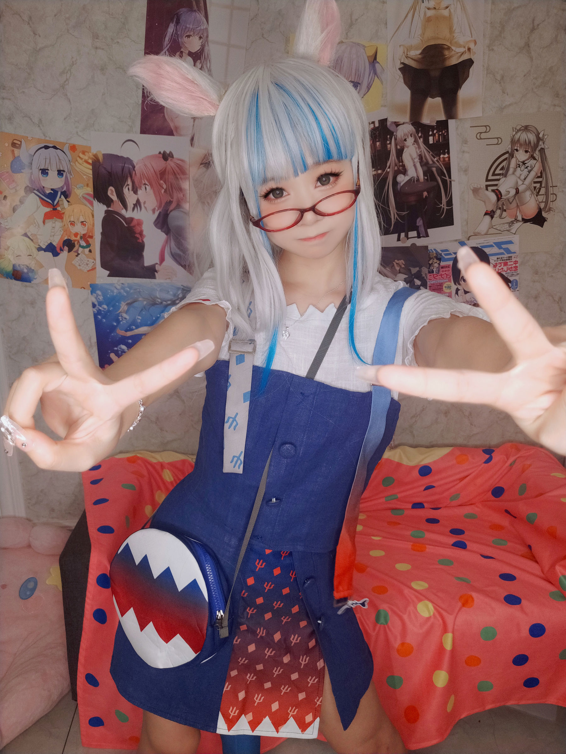 萌妹子Coser 摇摇乐 yoyo fantia GawrGura