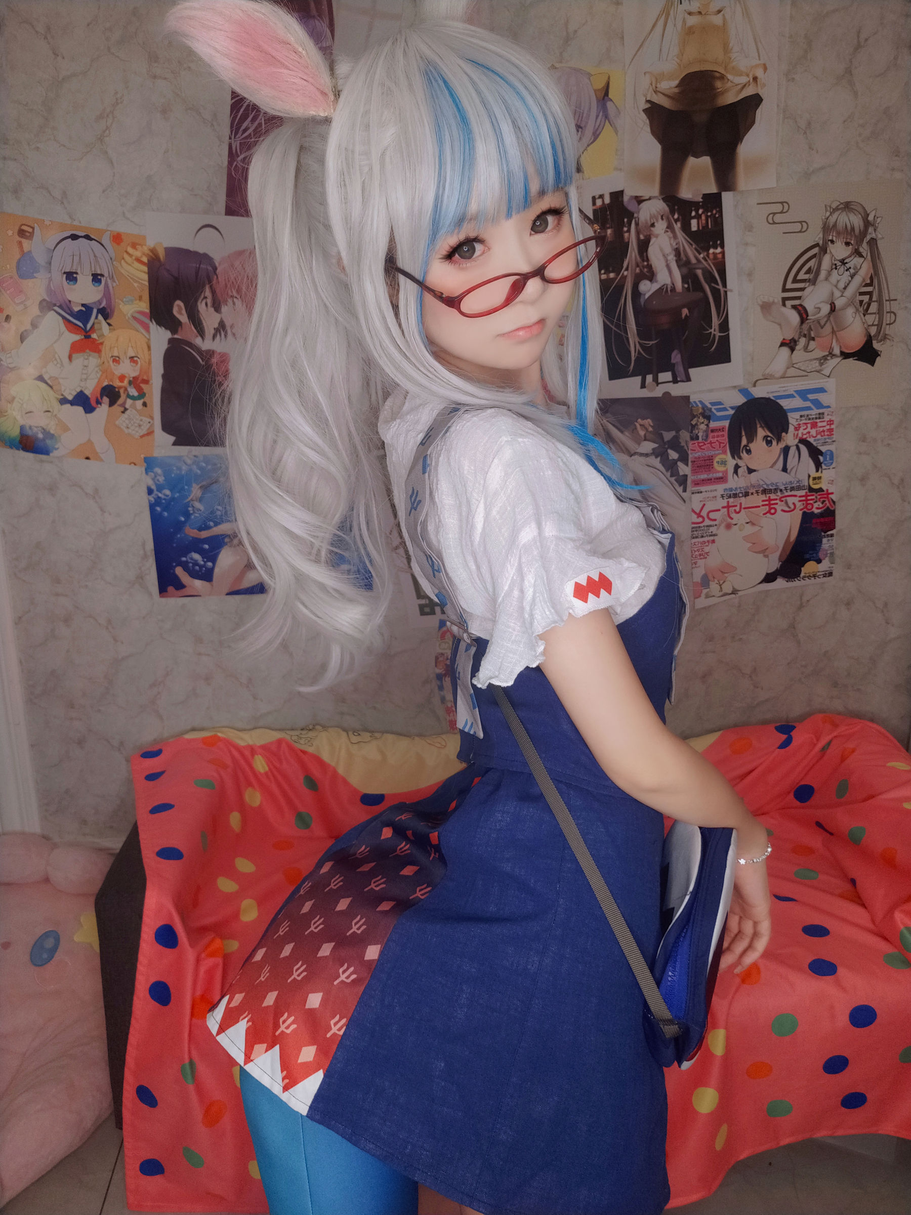 萌妹子Coser 摇摇乐 yoyo fantia GawrGura