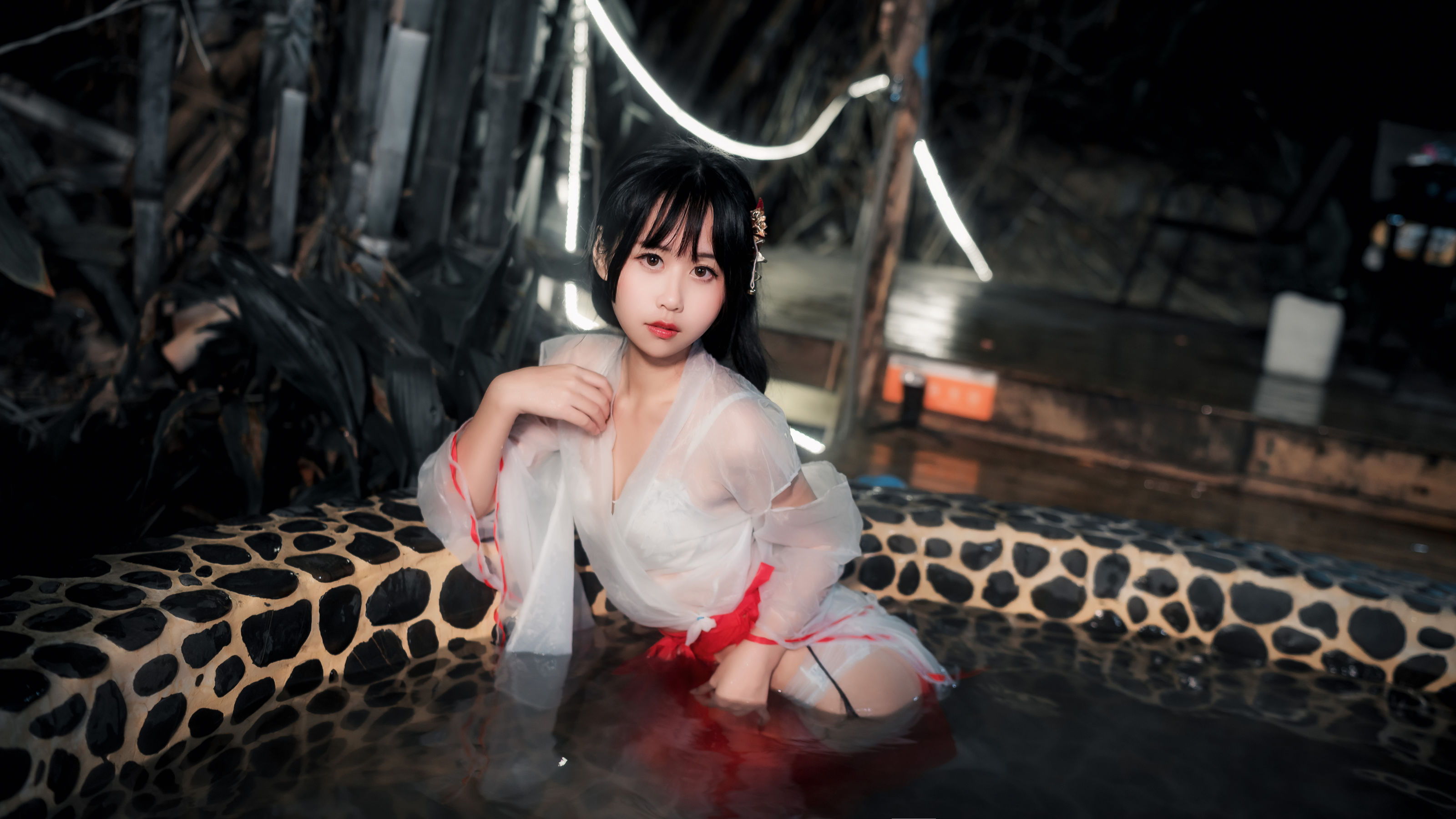 阳光美少女 萌芽儿o0 - 巫女