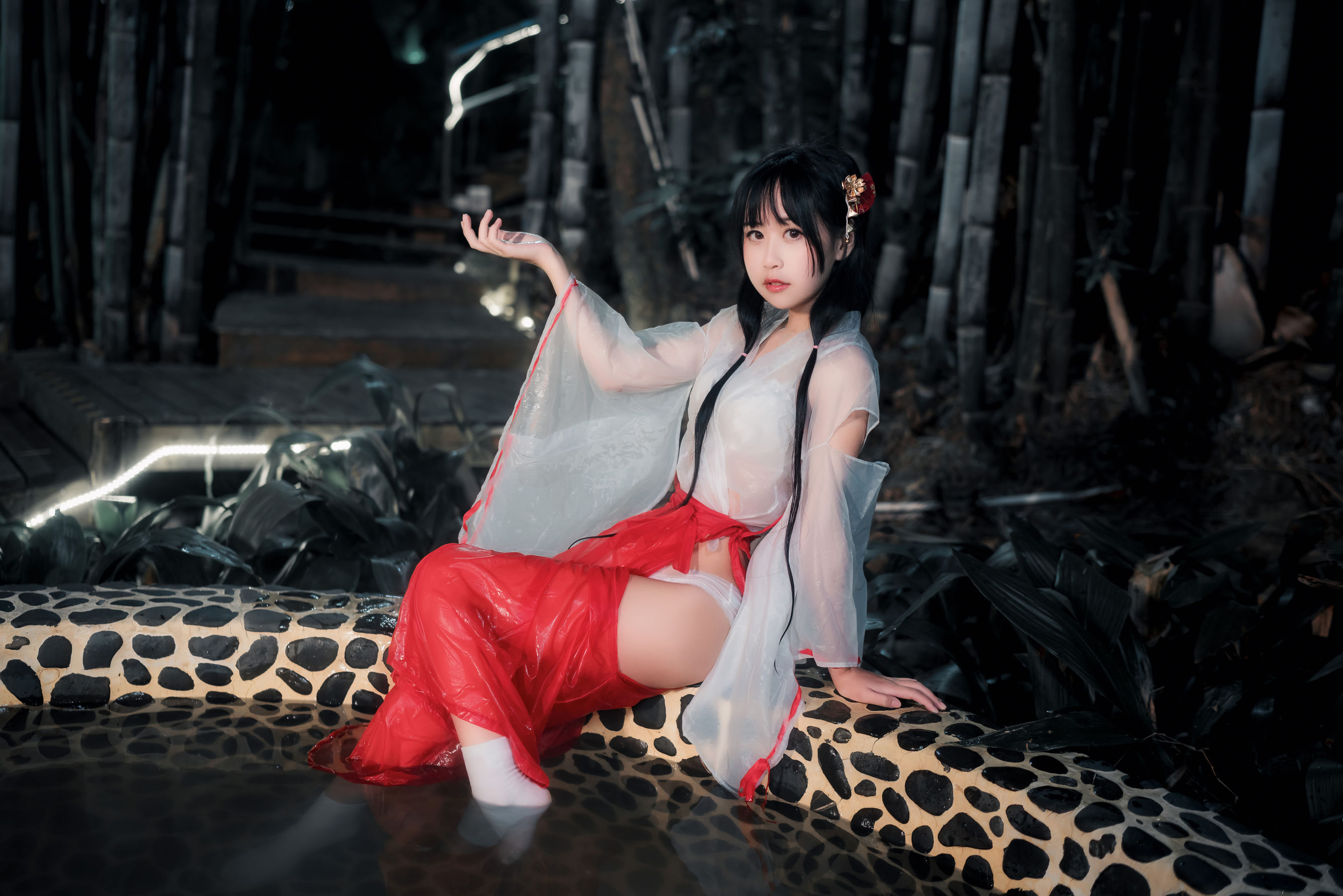 阳光美少女 萌芽儿o0 - 巫女