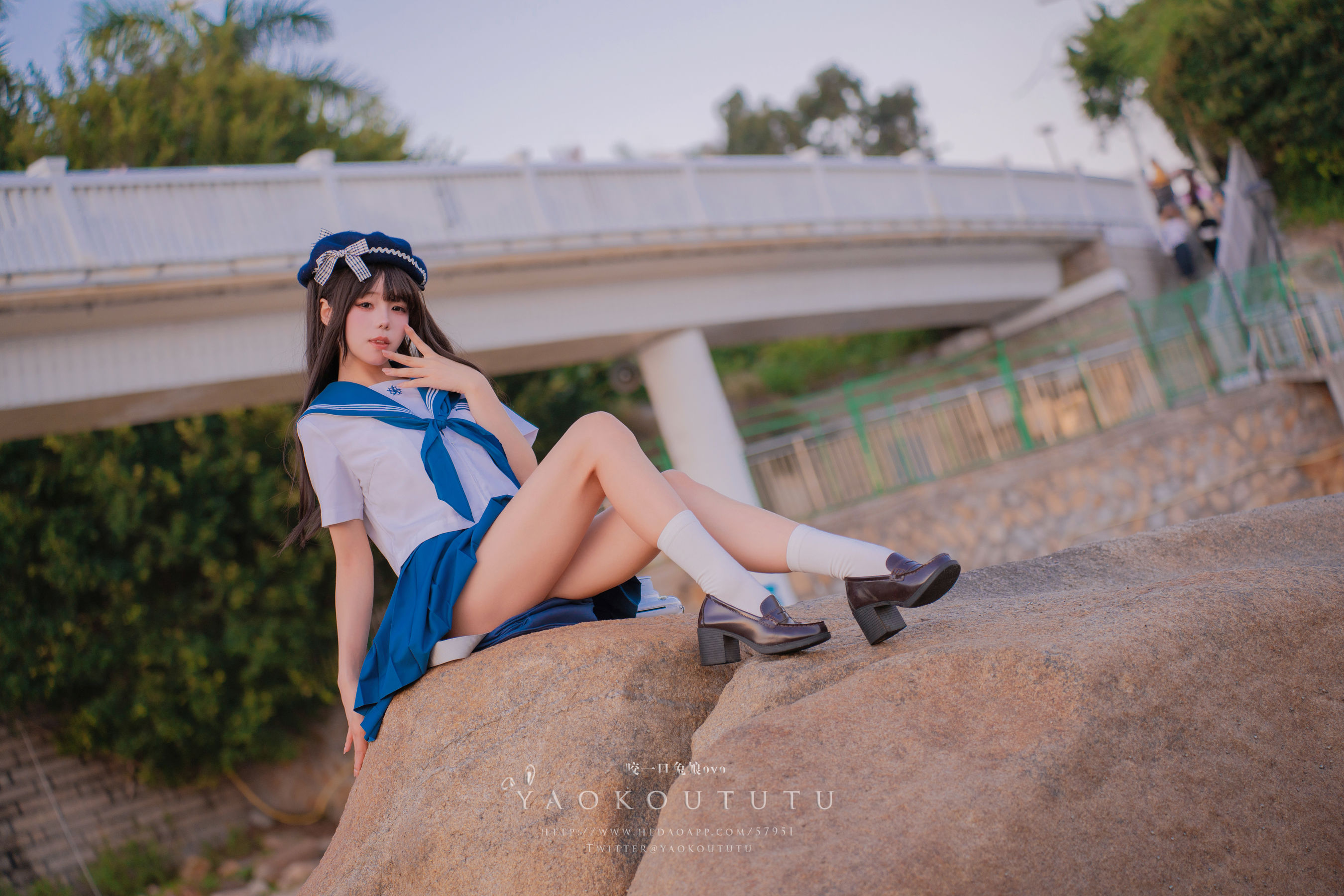 咬一口兔娘 - 体操部课后活动