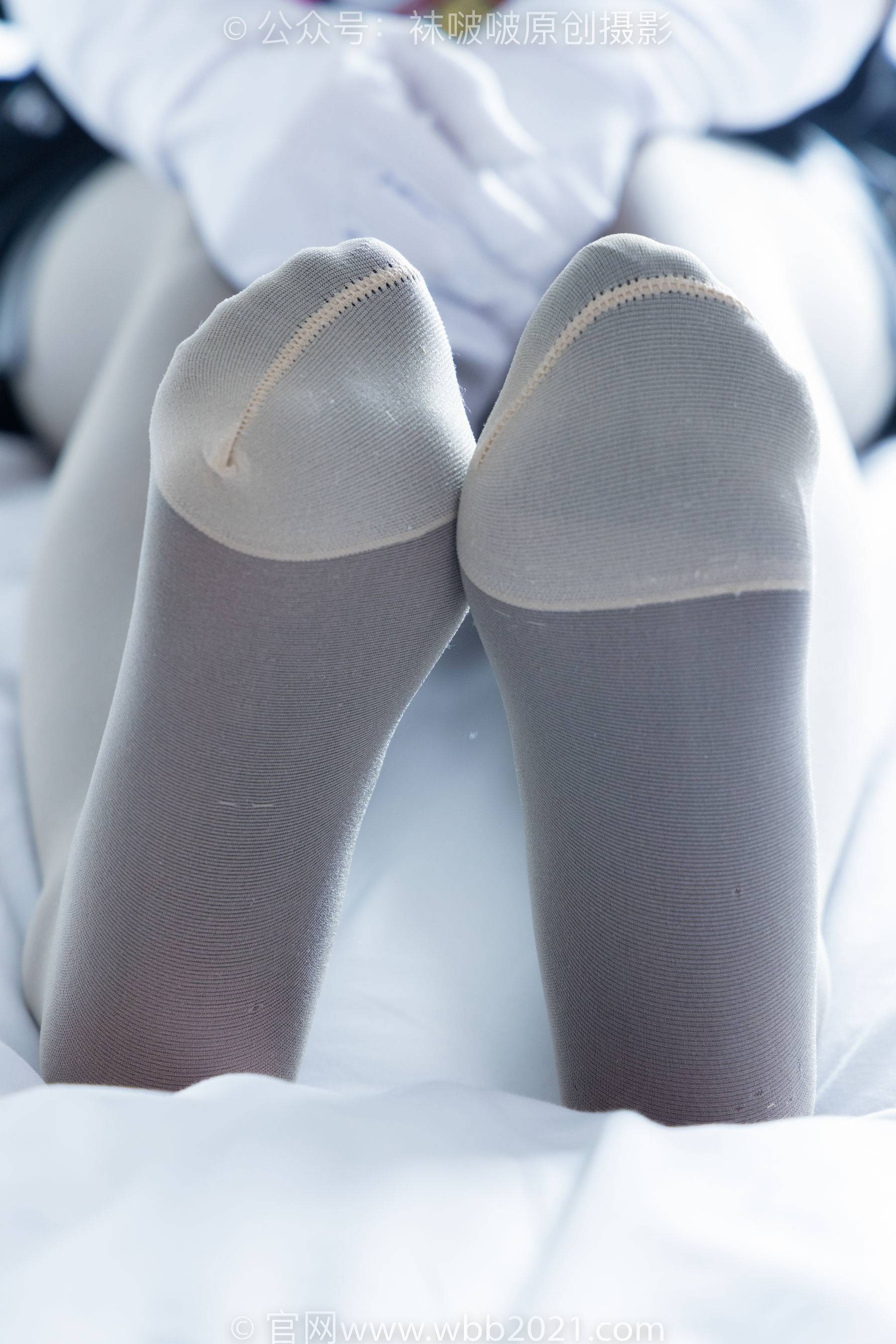 BoBoSocks袜啵啵 No.343 甜甜圈 -高跟长靴、黑丝打底、肉丝