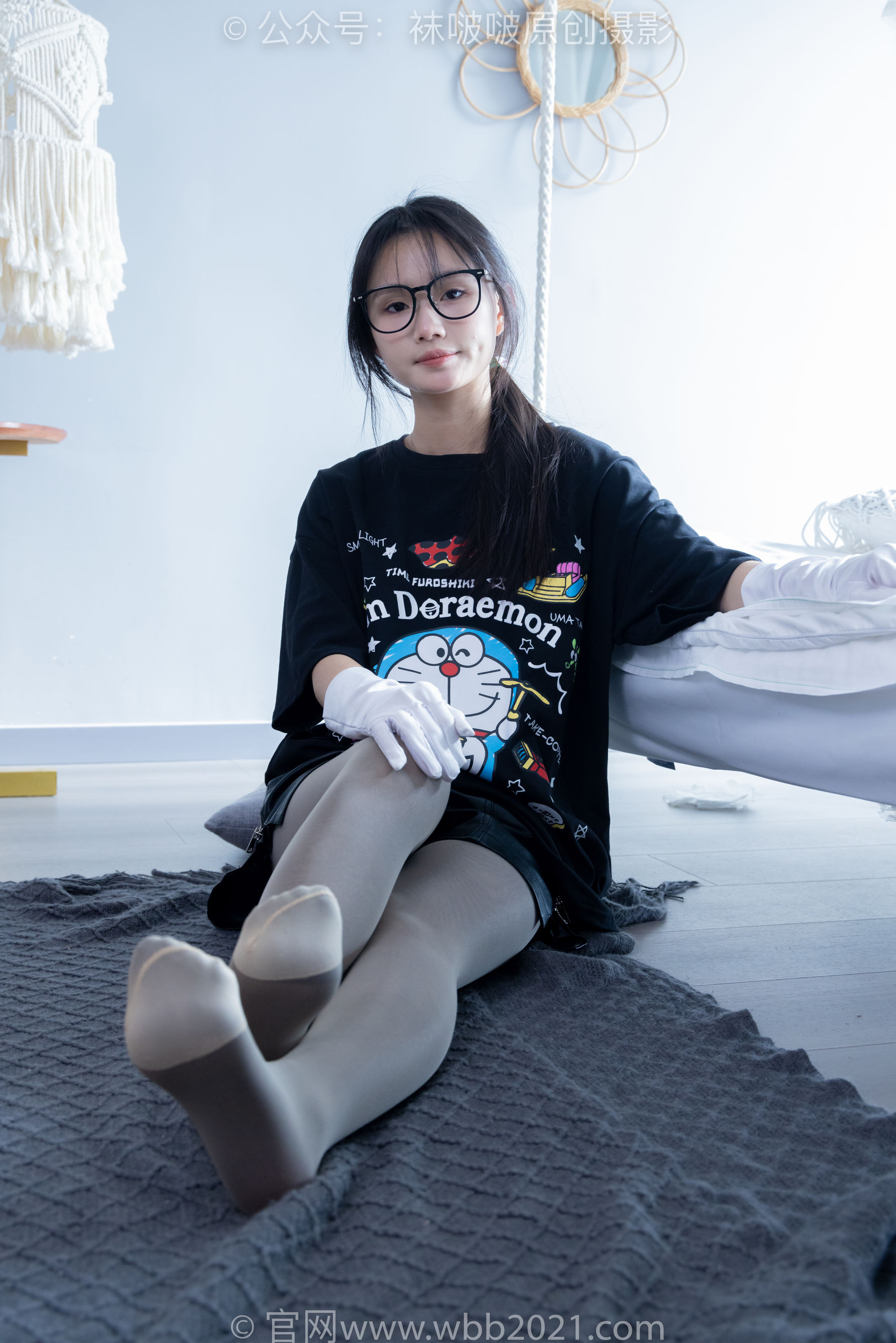 BoBoSocks袜啵啵 No.343 甜甜圈 -高跟长靴、黑丝打底、肉丝