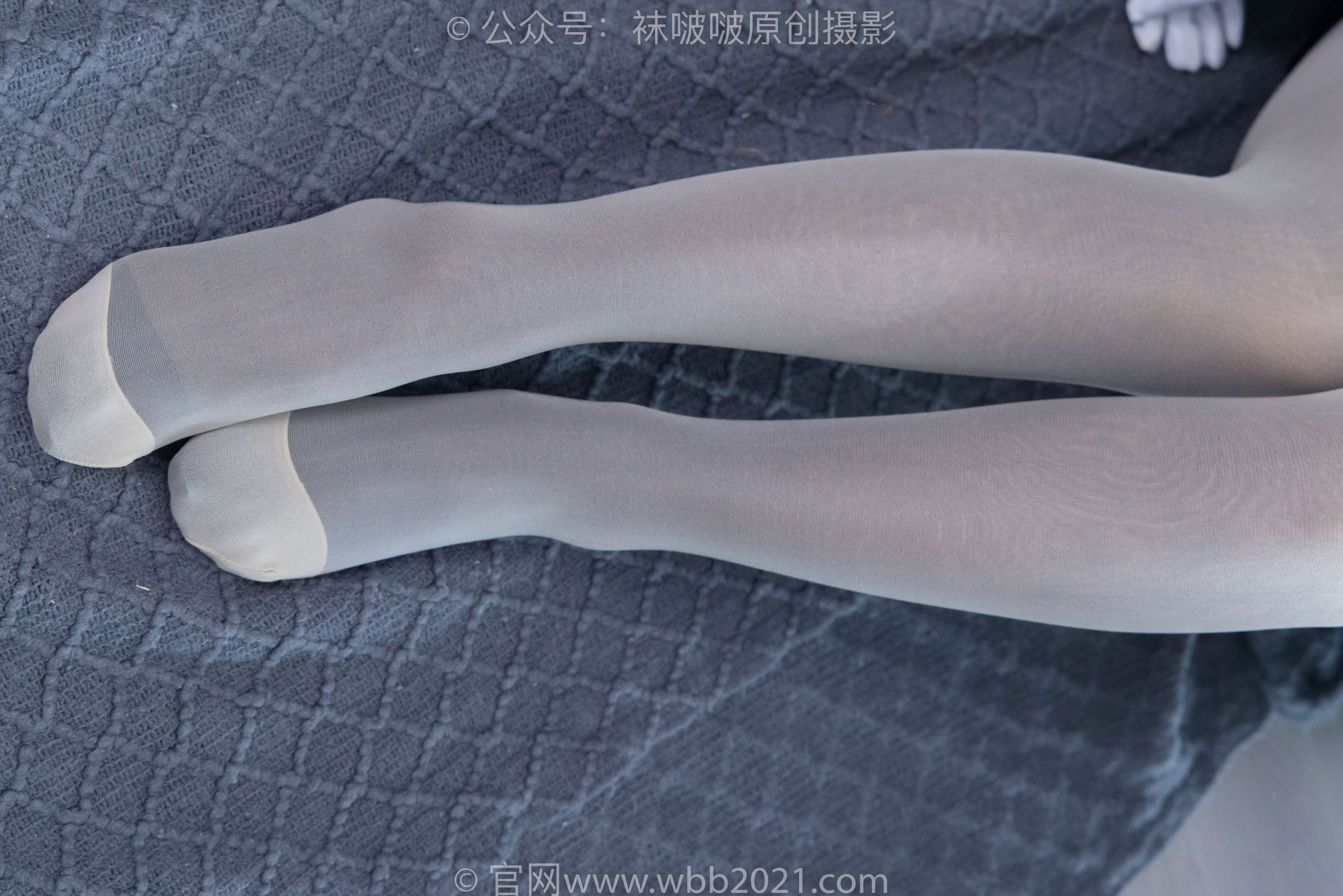 BoBoSocks袜啵啵 No.343 甜甜圈 -高跟长靴、黑丝打底、肉丝