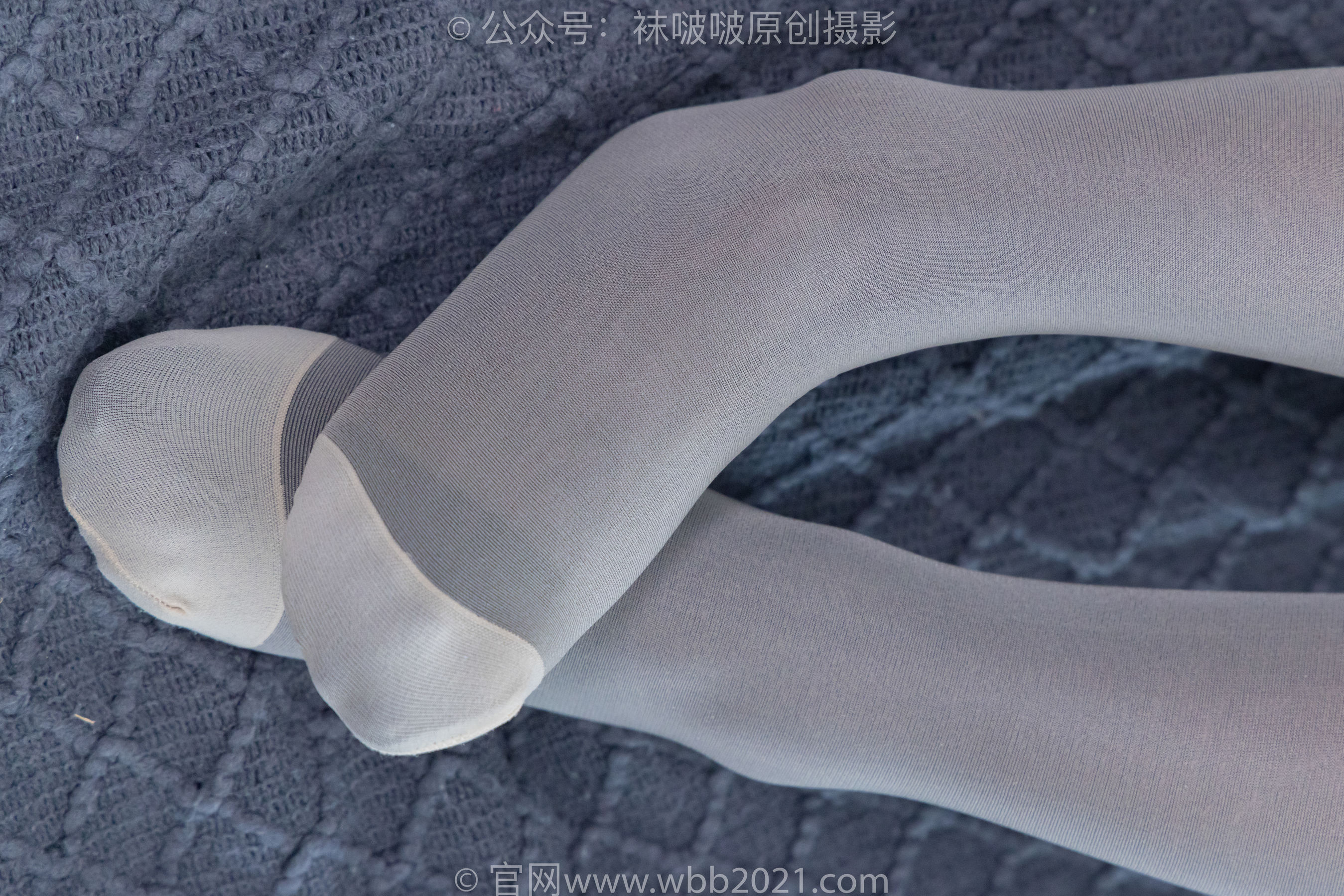 BoBoSocks袜啵啵 No.343 甜甜圈 -高跟长靴、黑丝打底、肉丝