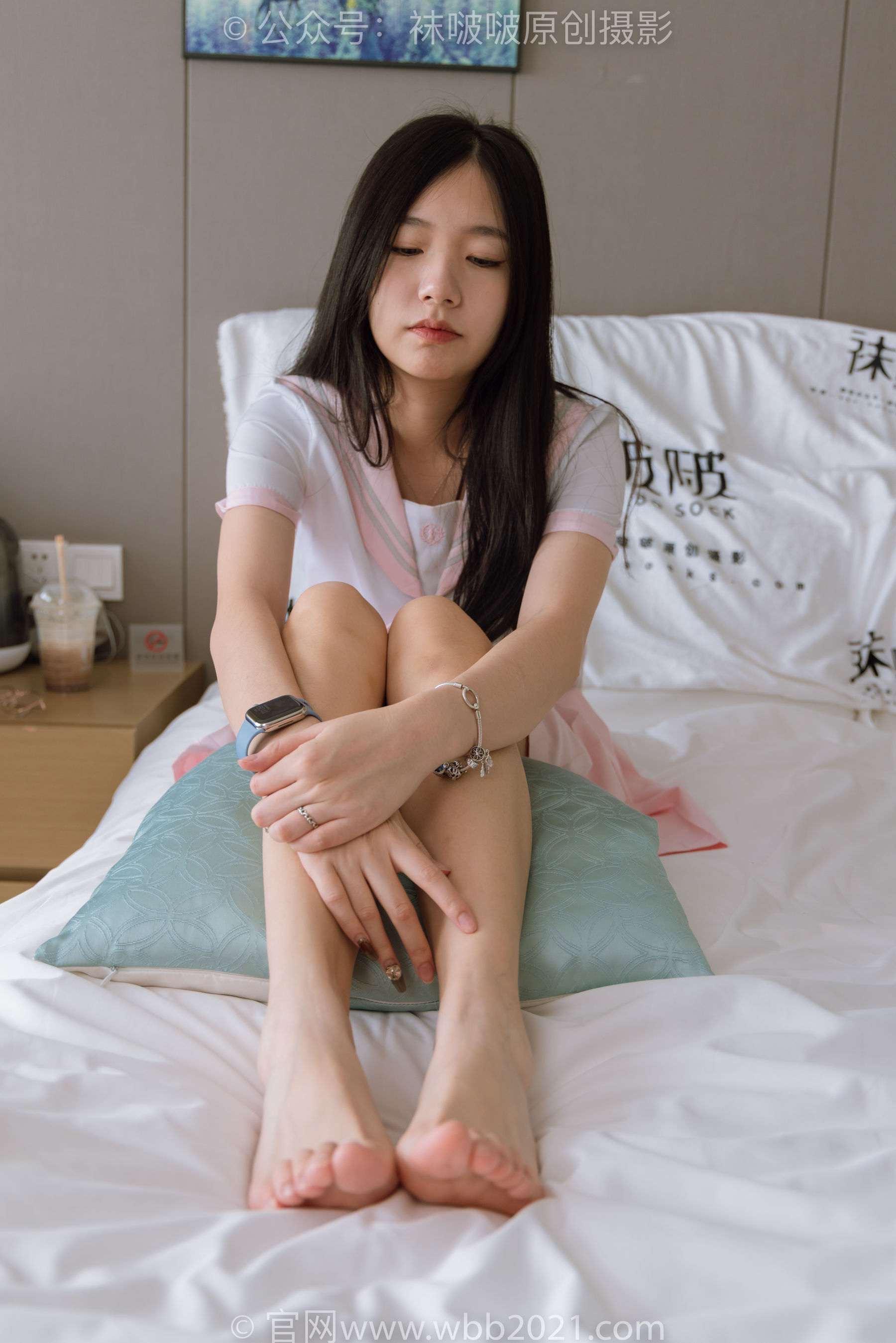 BoBoSocks袜啵啵 No.348 小甜豆 -两双高跟鞋、厚白丝大腿袜、裸足