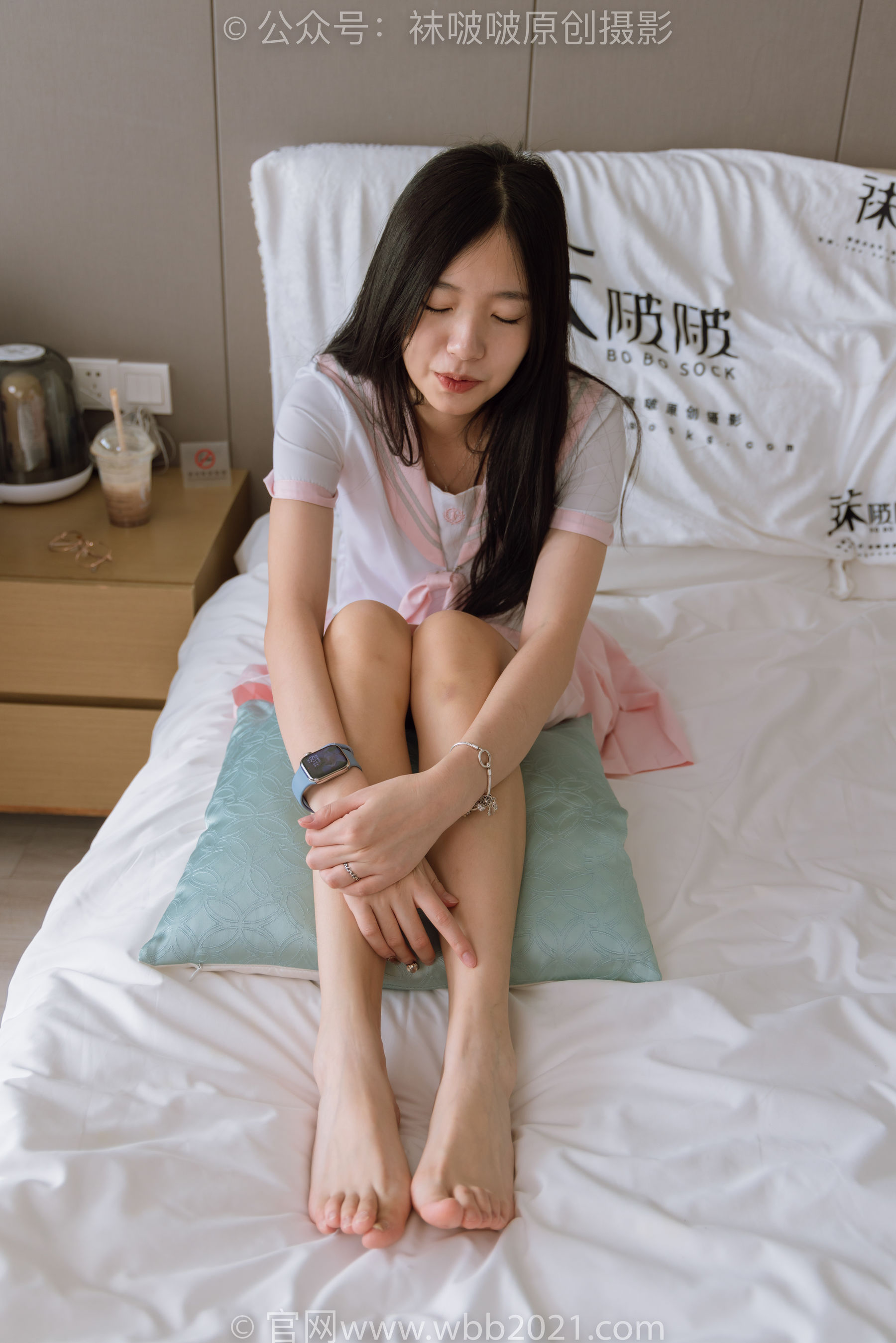 BoBoSocks袜啵啵 No.348 小甜豆 -两双高跟鞋、厚白丝大腿袜、裸足
