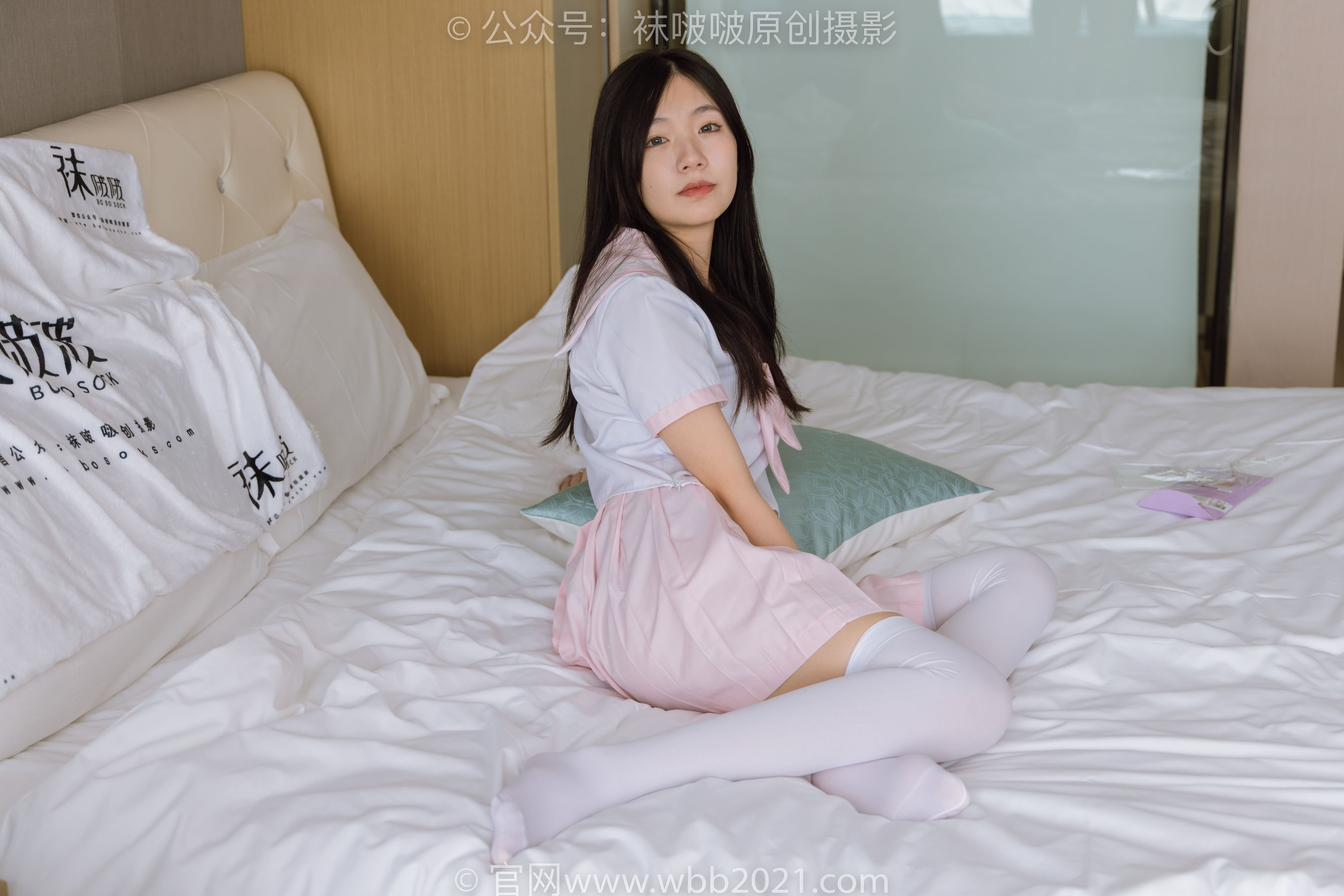 BoBoSocks袜啵啵 No.348 小甜豆 -两双高跟鞋、厚白丝大腿袜、裸足