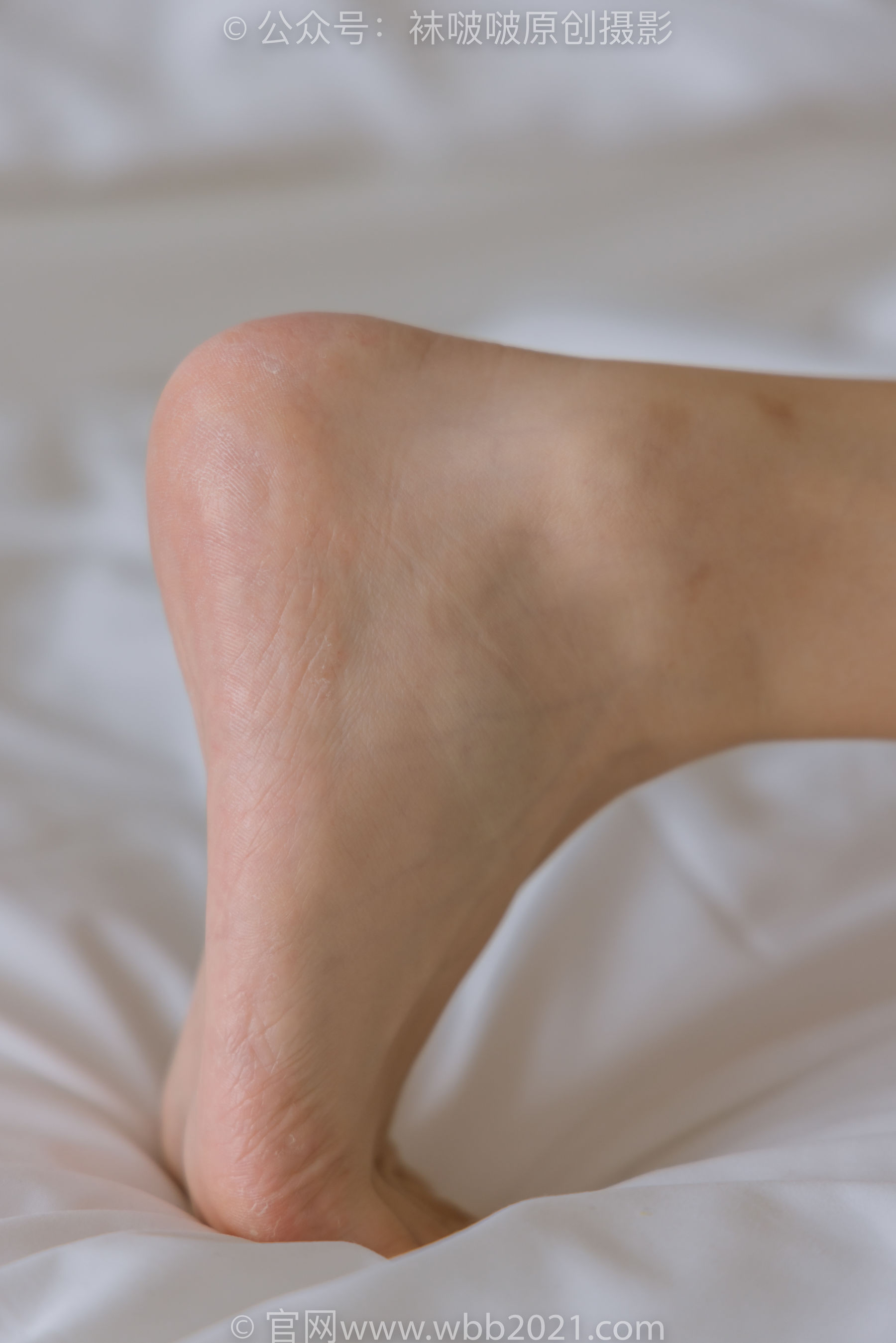 BoBoSocks袜啵啵 No.348 小甜豆 -两双高跟鞋、厚白丝大腿袜、裸足
