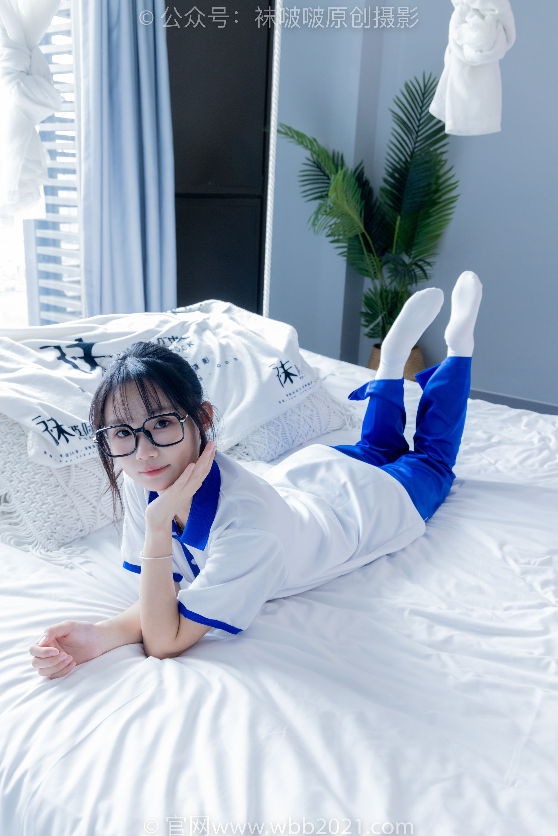 BoBoSocks袜啵啵 No.351 甜甜圈 -板鞋、白棉袜、肉丝、校服裤里丝